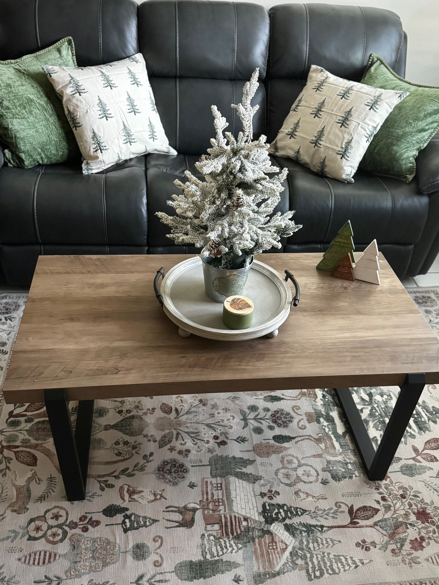 Christmas decor. Living room 

#LTKHoliday #LTKHome #LTKSeasonal