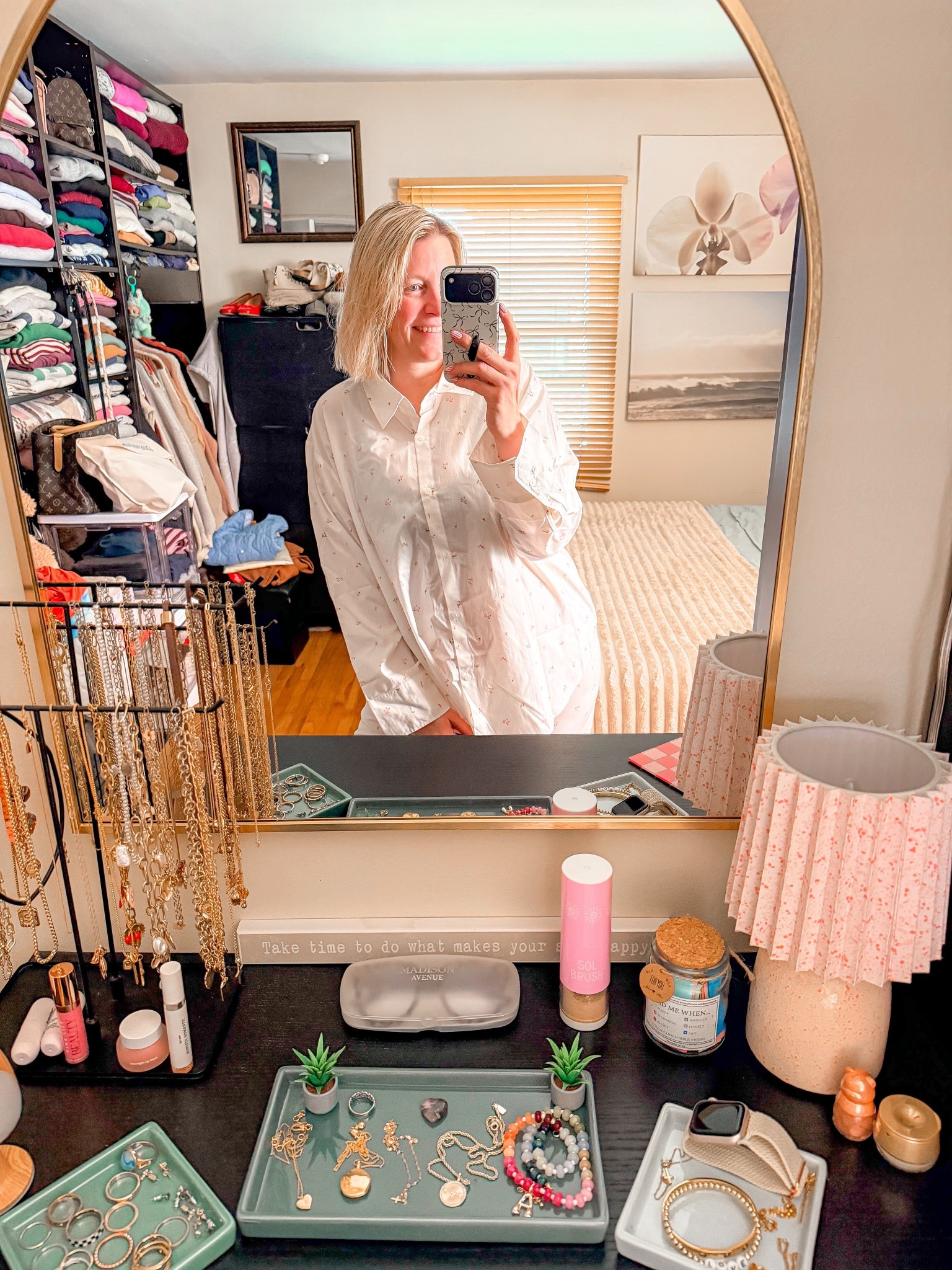 Loving this little corner of mine in the morning to get ready. 



#LTKHome #LTKOver40 #LTKmorningroutine