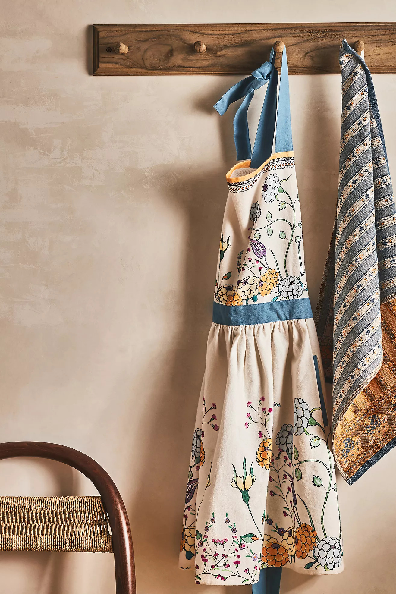 Turkuaz Kitchen Posy Apron | Anthropologie (US)