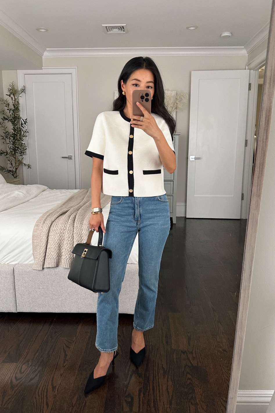 *If a link takes you to an App, just hit refresh!* 

Abercrombie is having a big sale with 25% off denim! Use code AFJEAN for a stackable extra discount. 

• Short sleeve cardigan xxs. Love this! Slightly cropped boxier modern fit. Great paired with a black skirt, tailored shorts, or trousers too. 

• Abercrombie ultra high rise ankle length jeans in Medium size 24 short - these measure 24.5” at the inseam.

These also come in a curve version with a higher hips to waist ratio that I’ve also linked! 

@abercrombie #abercrombiepartner

#LTKsalealert #LTKworkwear #LTKfindsunder100