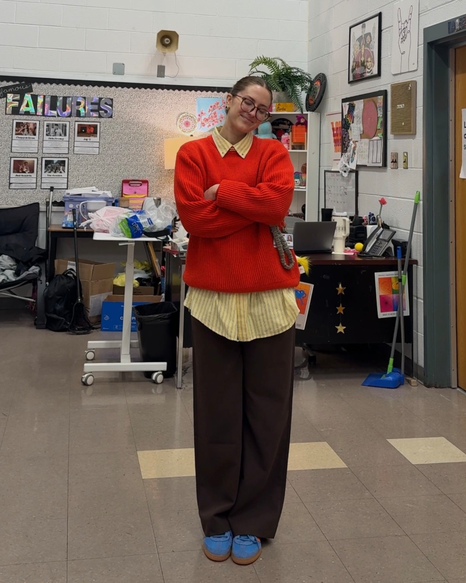 My students called this my “Winnie the Pooh” outfit 🧸🍯🦋