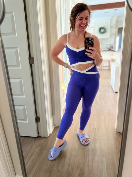 This set is 💜🔥 The fit is on point, the fabric is on point , and the style.. y’all already know what I’m going to say! Taught 2 barre classes today and felt like a rockstar. Did I mention they are having a sale right now? Yep! Head over to Beyond Yoga 🫶🏻 

Fit is tts!


#LTKsalealert #LTKstyletip #LTKfitness