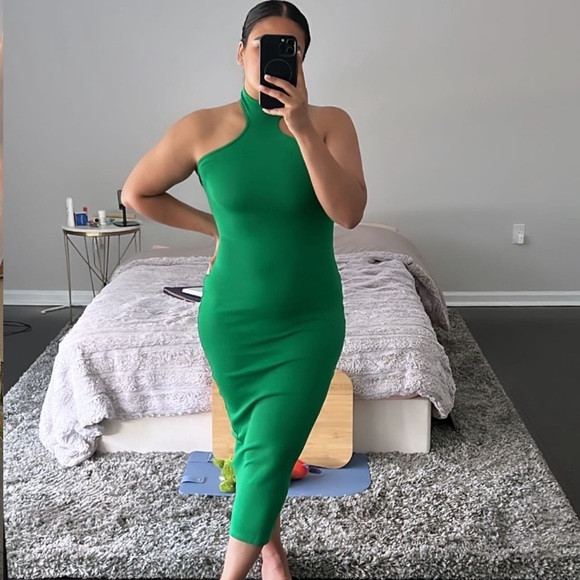 Green midi dress - Zara | Poshmark