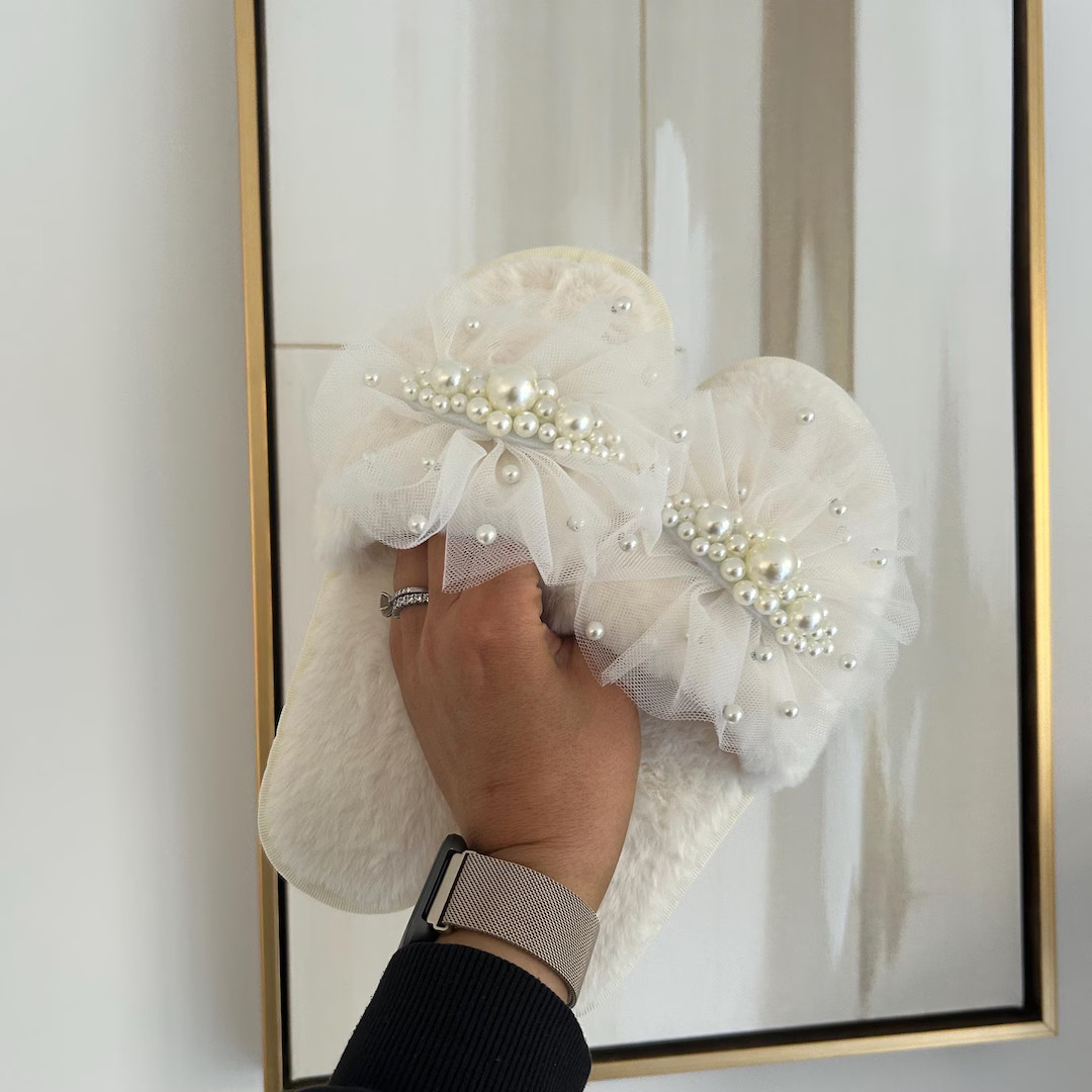 White Fluffy Pearl & Tulle Bride Slippers | Wedding | Bridesmaid | Wedding Gift | Maid of Honour ... | Etsy (US)