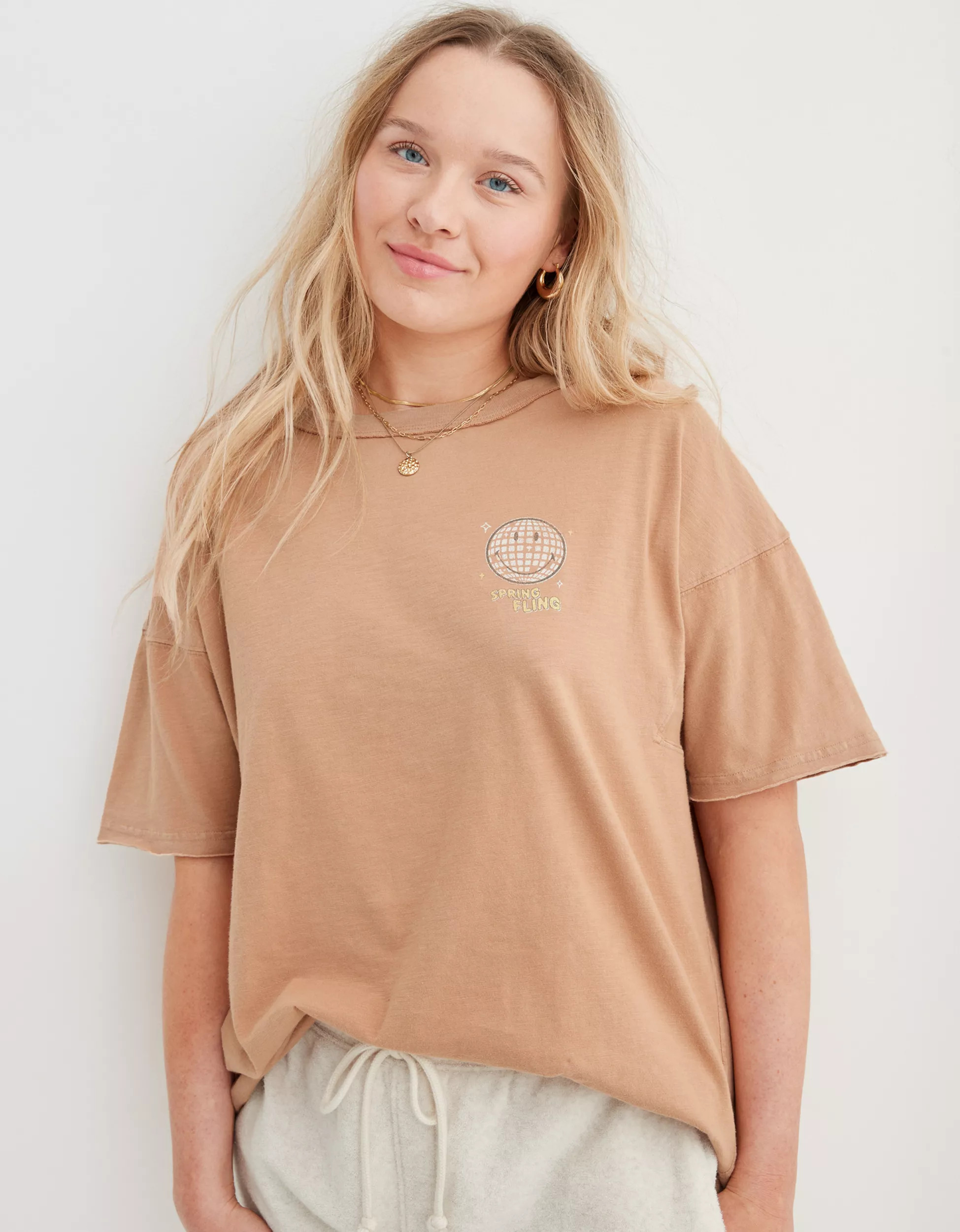 Aerie Smiley® Graphic Oversized Boyfriend T-Shirt | Aerie