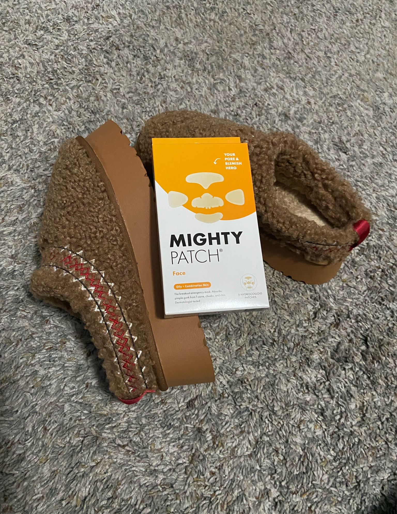 Sunday slippers and self care 

Mighty patch, face mask, Sunday essentials, UGG lookalike slippers, platform slippers, Sunday comfies 

#LTKbeauty