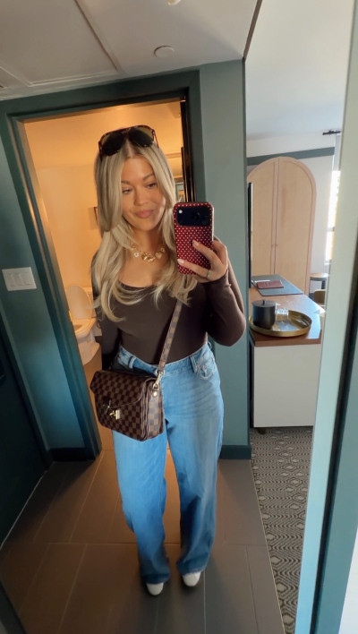 Both these jeans and top are on sale now!!

aerie, american eagle, sale, sale finds, sale alert, ootd, outfit inspo, midsize fashion, midsize finds, midsize outfits, Olivia Freda Curves 

 #LTKSaleAlert #LTKMidsize #LTKFindsUnder50