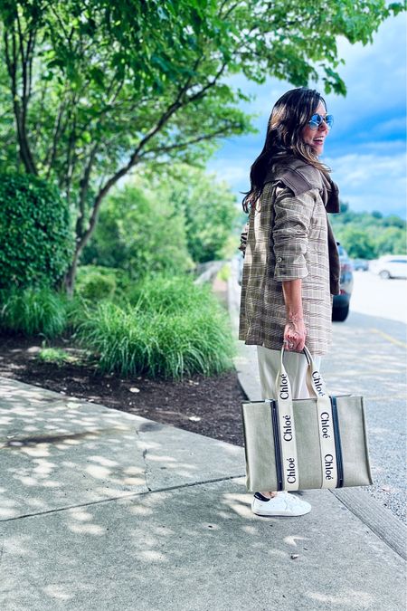 This casual look is so chic and so effortless! I love the blazer with the sneaker and the bag is a must! #casualchic

#LTKBacktoSchool #LTKstyletip #LTKover40