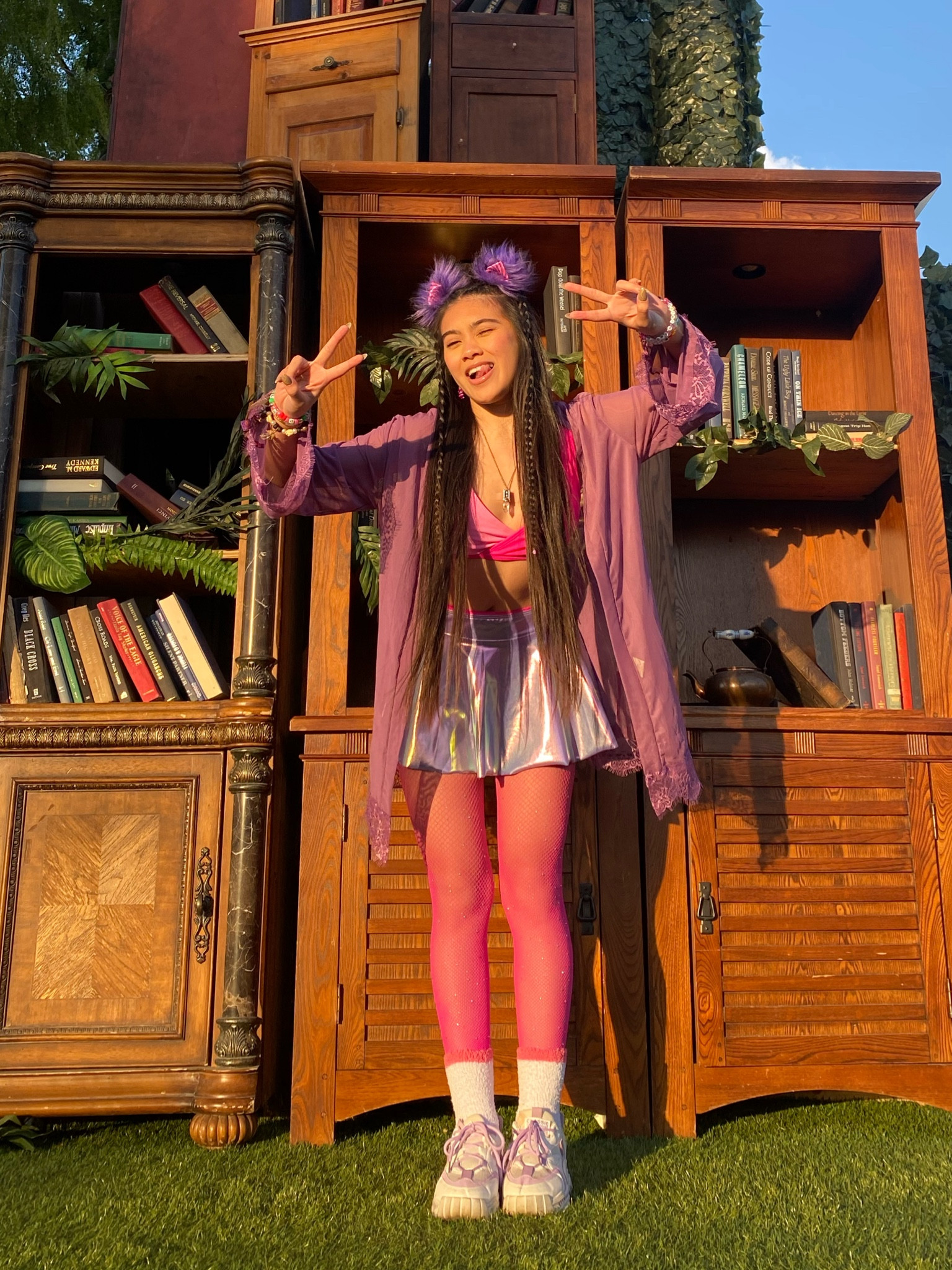 Beyond Wonderland🐱🫖
Cheshire Cat, rave, rave festival outfit, music festival outfit, edc festival outfit, Cheshire Cat rave outfit 

#LTKFestival #LTKSeasonal #LTKstyletip