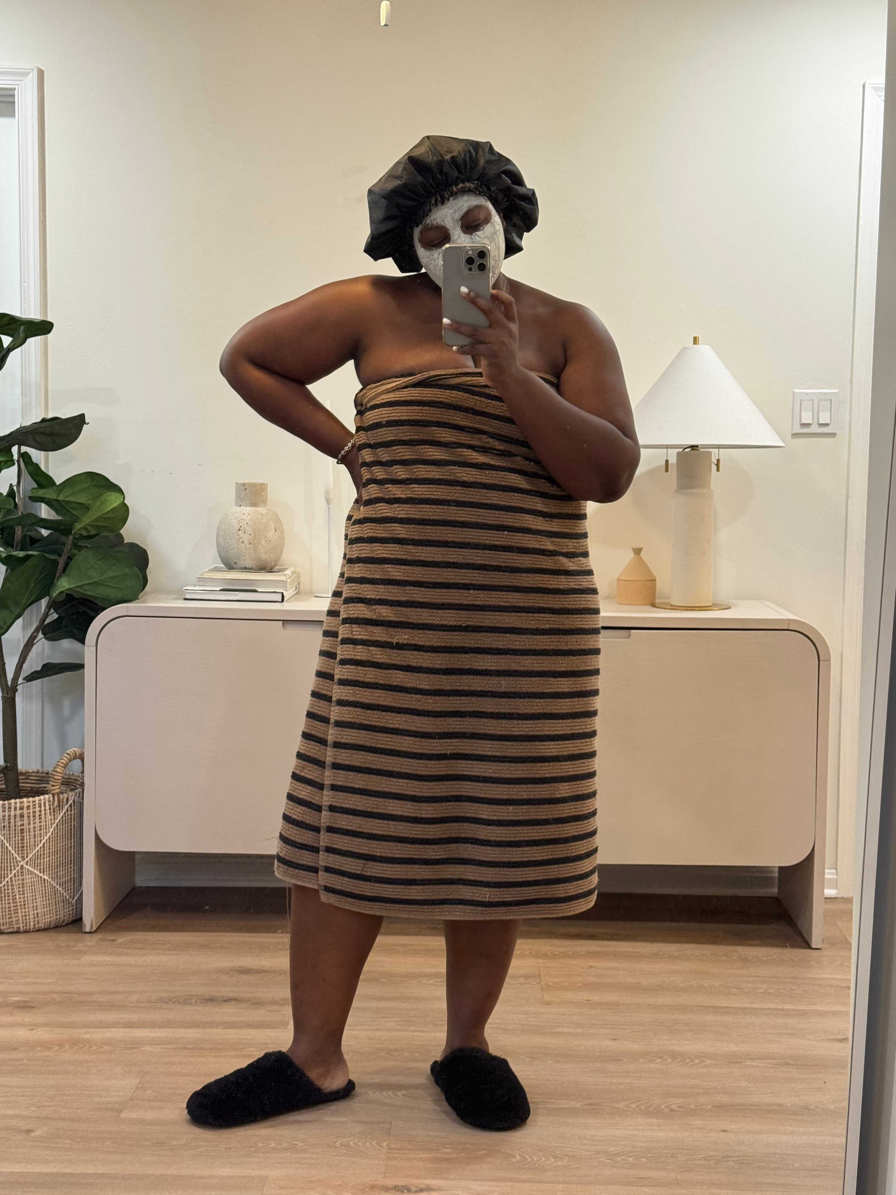 High-quality fabric, super absorbent, and stays soft wash after wash. It’s the little upgrade that makes everyday life better. #LTKFinds #BathroomMustHave #QualityOverEverything #HomeUpgrade #DailyEssentials #SoftTowels #SelfCareRitual #CozyLiving #HomeStyle #LifestyleFinds 

 #LTKselfcare #LTKFindsUnder100 #LTKBeauty