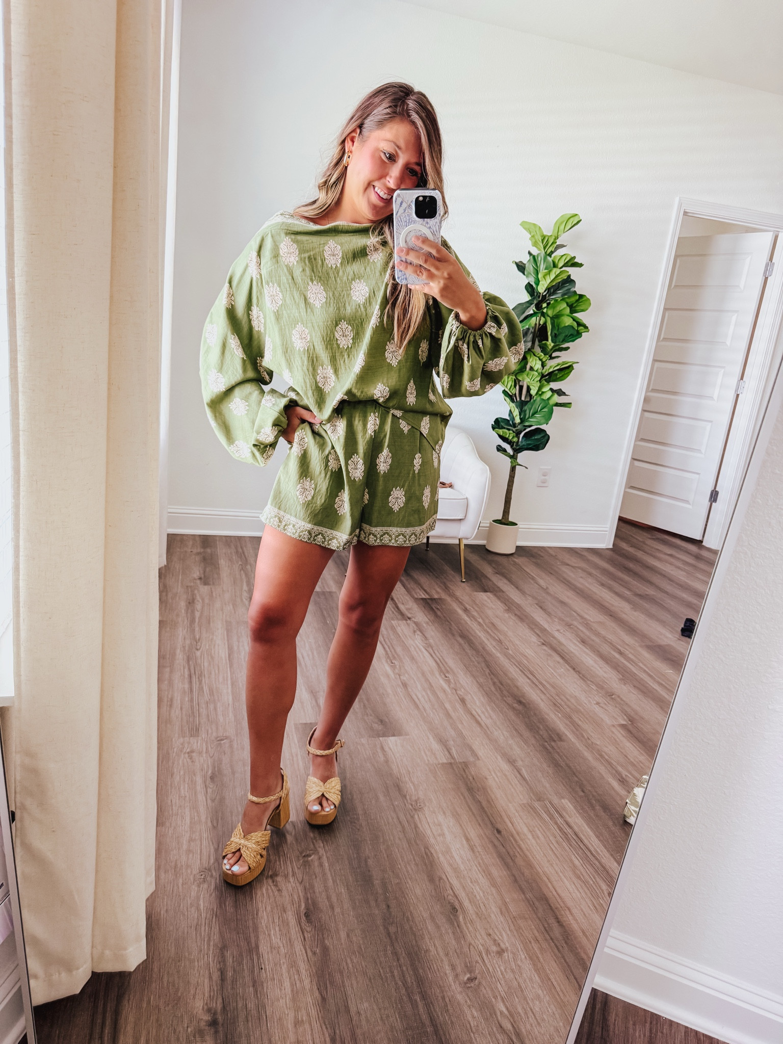 Matching set, vacation outfit, resort wear 

Wearing medium