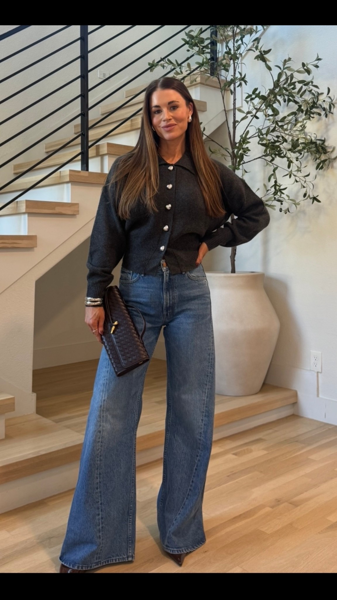 Mother jeans are so flattering! Wide leg jeans - size 26!