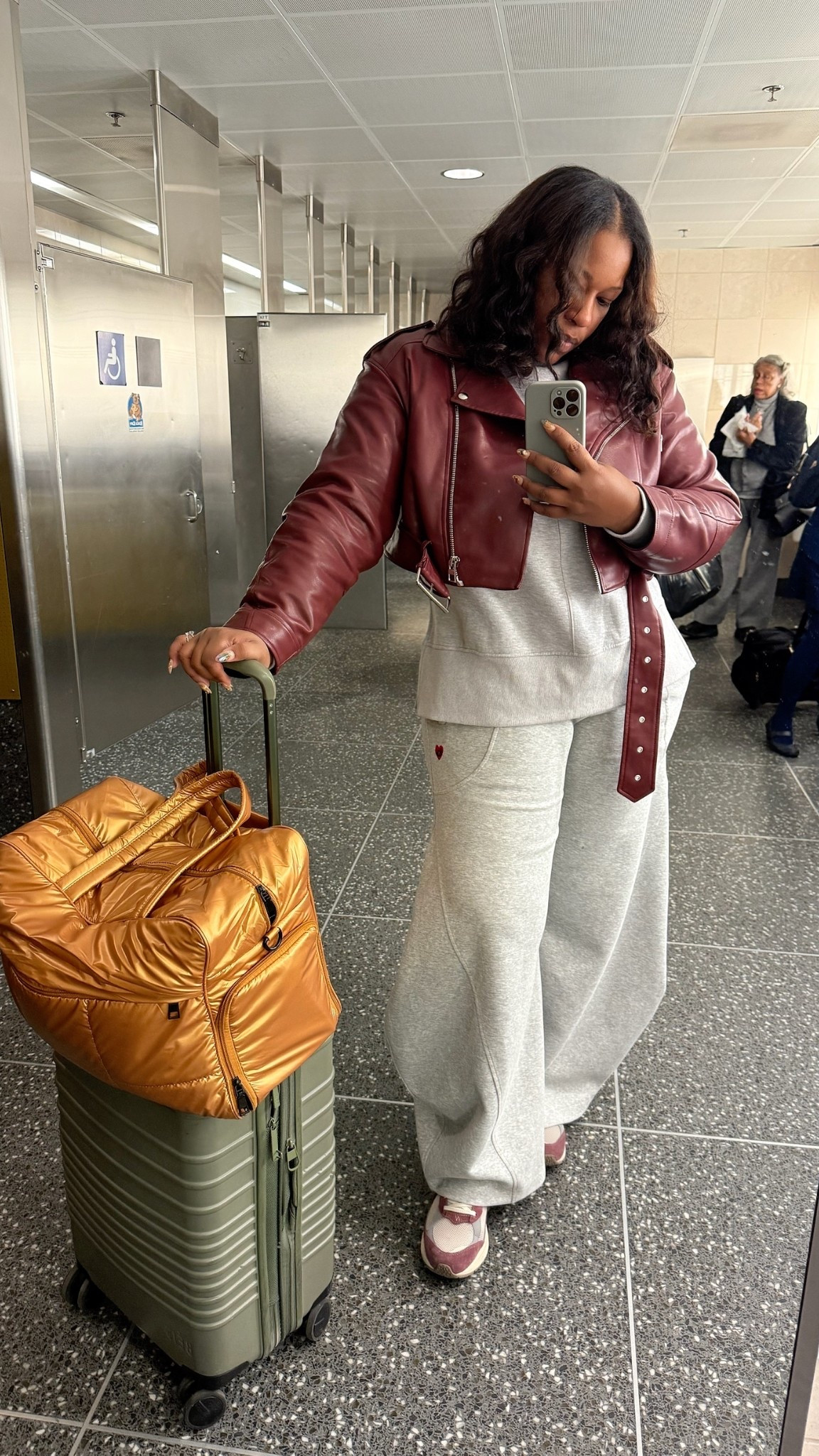 Travel Chic in my new favorite airport fit! 