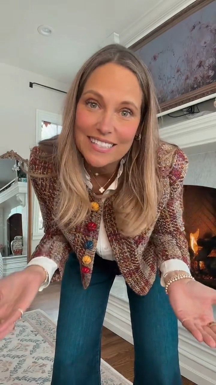 I know you may not want to hear this but it is still winter! So having a jacket is still a necessity even if you want to start transitioning and buying for spring. This is a great look for less jacket from Benaar LA!

#LTKSeasonal #LTKOver40 #LTKMidsize