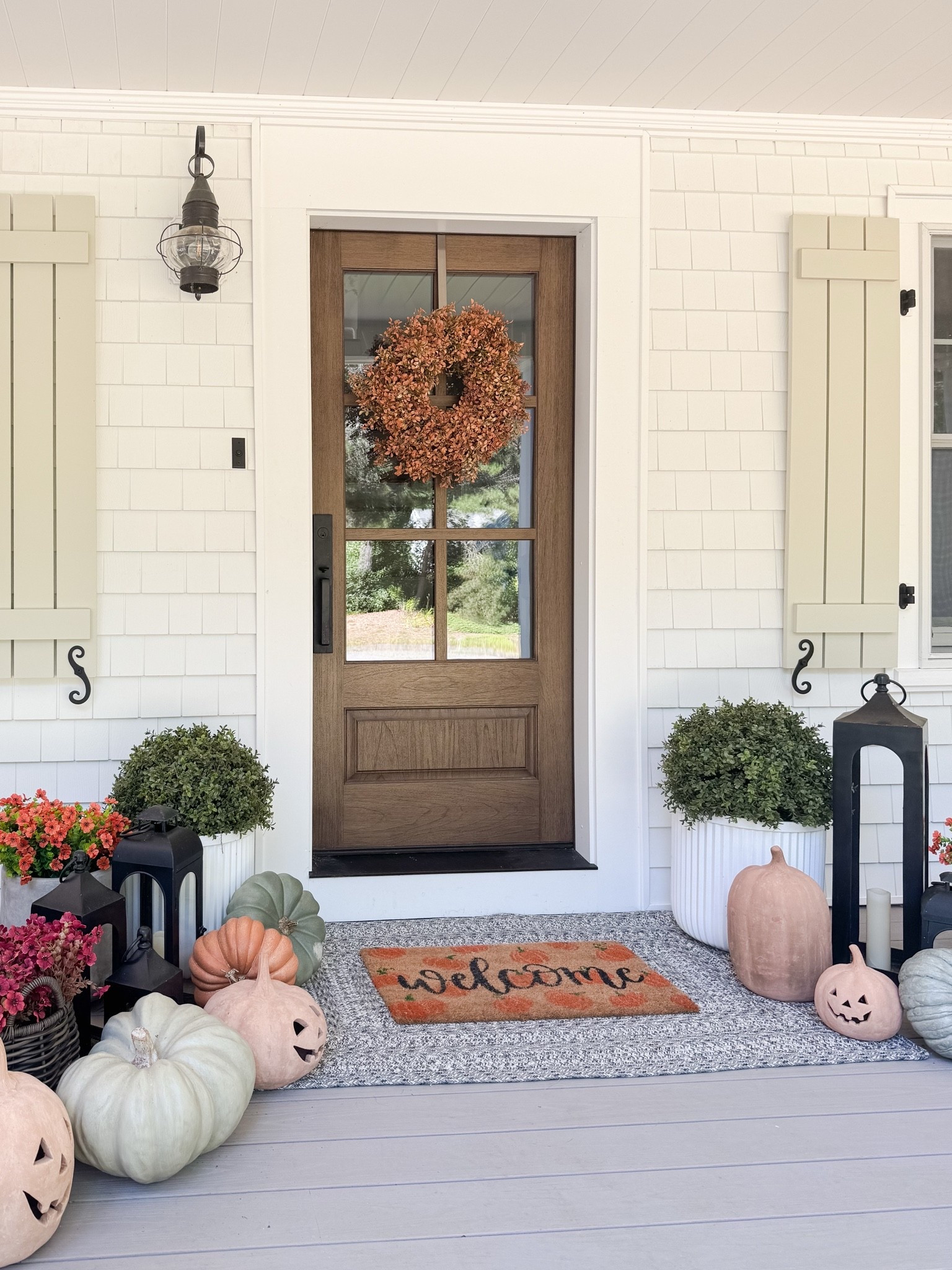 Fall Front Porch

Home  home decor  home favorites  spring front porch  spring home decor  seasonal decor  wreath  planters  area rug  coastal home

#LTKHome #LTKSeasonal