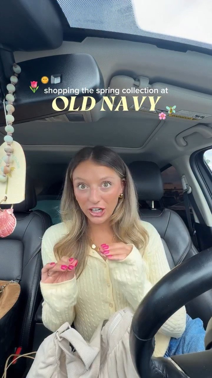 come with me to shop @oldnavy spring collection!!! they have the cutest stuff!! 🌷 

#oldnavy #vlog #springfashıon #shopping