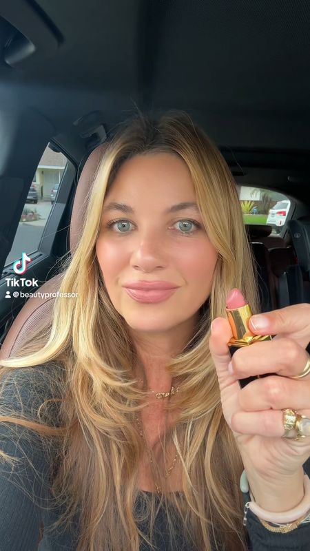 👄A good peachy pink lipstick is hard to find….this one has the most perfect opacity and tone. It’s called Facinator by Tom Ford. 

I also linked 4 other peachy pink favorites in my makeup bag daily…they are:

Armani Lip Power 305 Eccentrico (on my 6th tube)

Gee Beauty Roxy (warmer than Facinstor)

Nude Envie Mesmerize (a touch more sheer than Facinator)

Cle de Peau Calanthe Orchid (shinier and slightly more beige than Facinator…but my holy grail for lips)



#LTKVideo #LTKFindsUnder50 #LTKBeauty