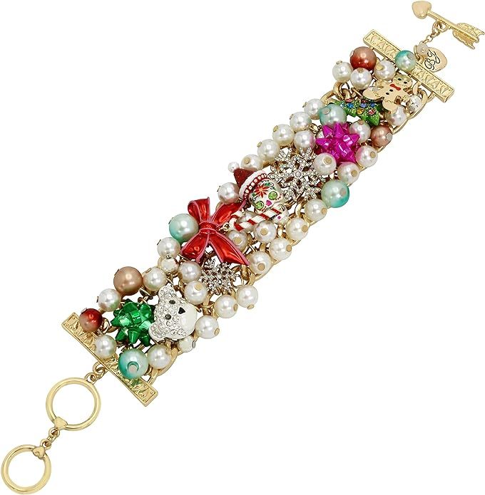 Betsey Johnson Womens Christmas Pearl Statement Bracelet | Amazon (US)