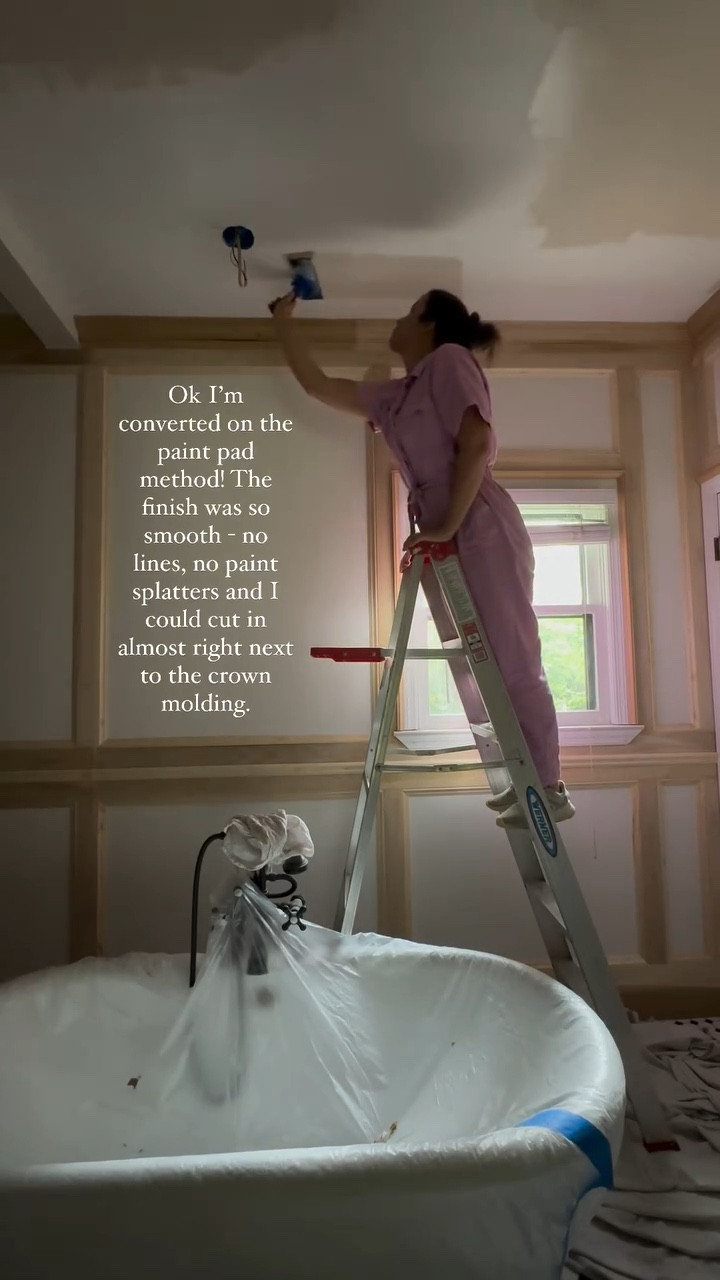 Ok I’m converted on the paint pad method! The finish was so smooth - no lines, no paint splatters and I could cut in almost right next to the crown molding.

#diy #diyprojects #painting #homeimprovement #paint #diysupplies #easydiy

#LTKHome #LTKFindsUnder50