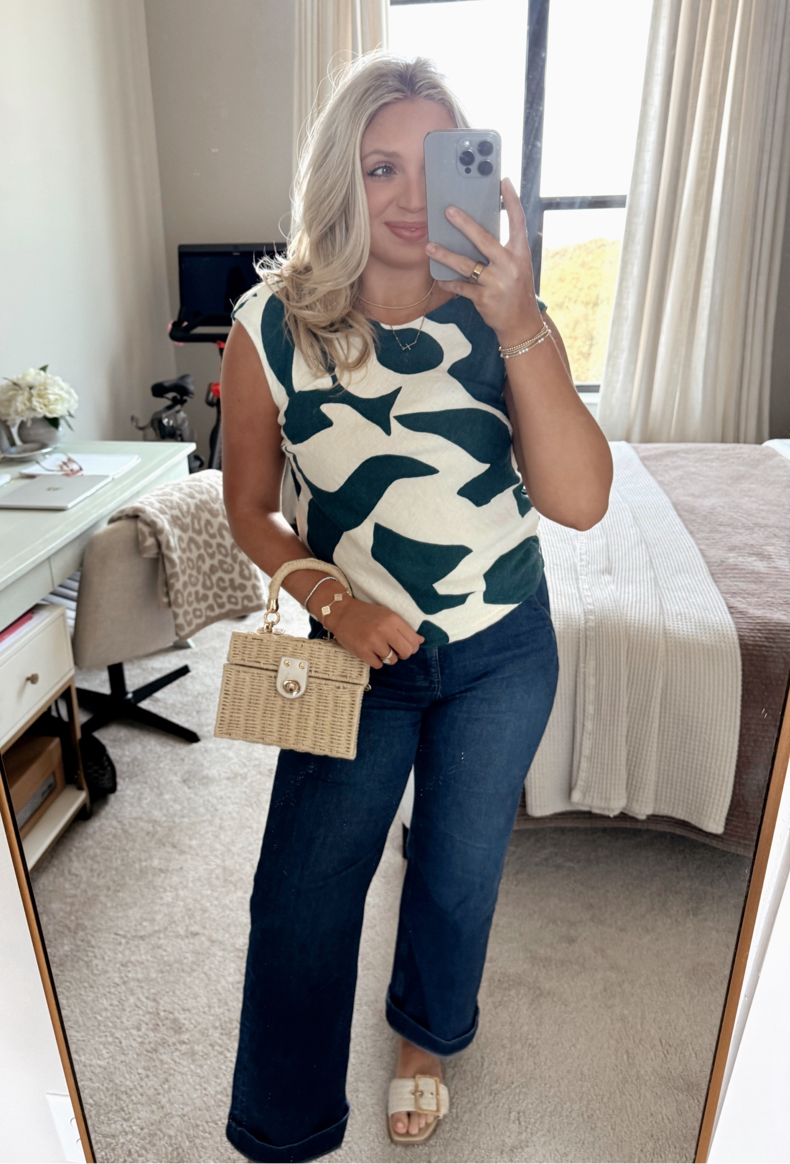 The fit of this top is hard to beat!! Wearing size small! 