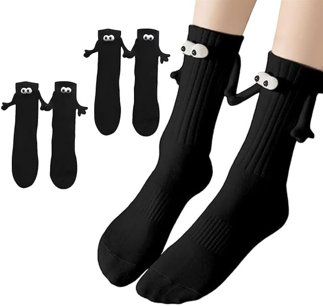 2 Pairs Magnetic Holding Hands Socks - Funny Gifts for Women & Men, Teens, Couples, Friends | Amazon (US)