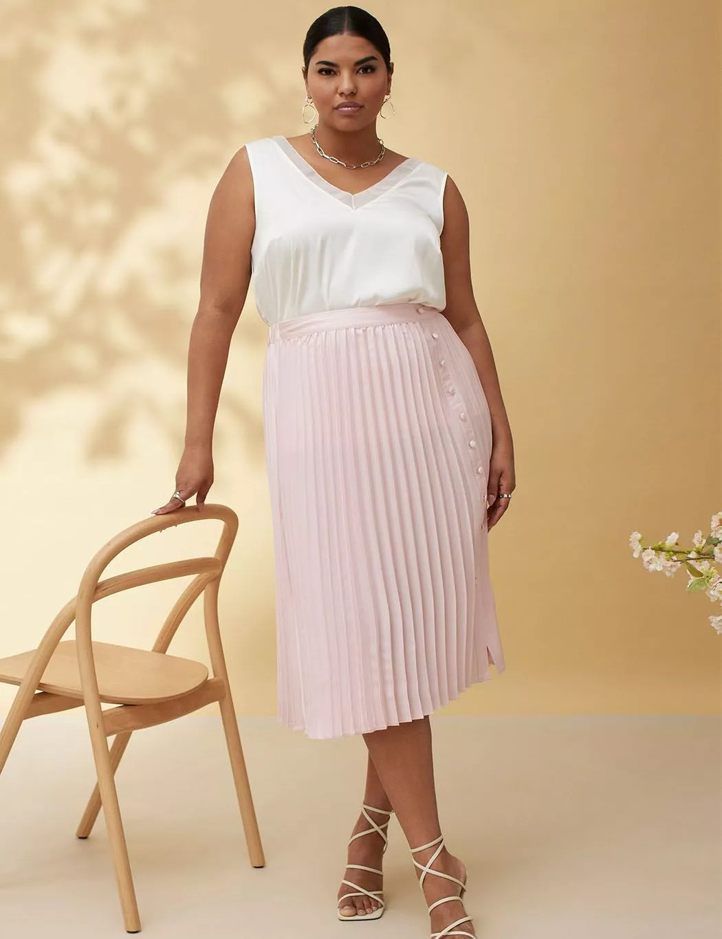 | Women's Plus Size Skirts | ELOQUII | Eloquii