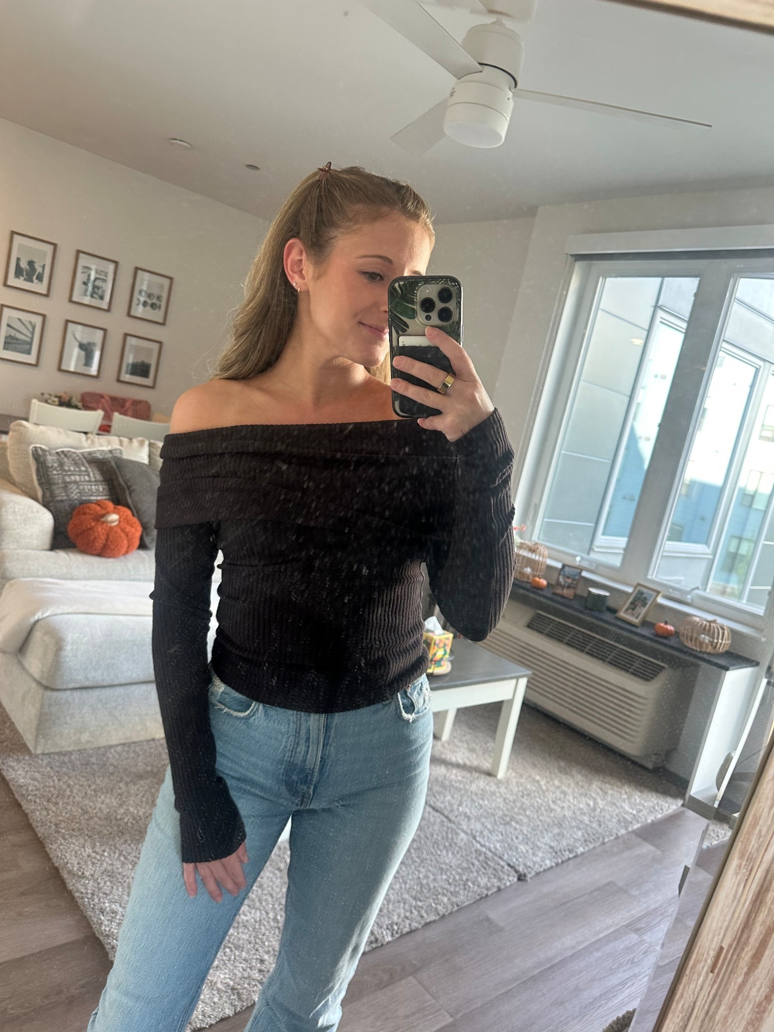 I love a good off the shoulder sweater as the colder weather comes 

#LTKSeasonal