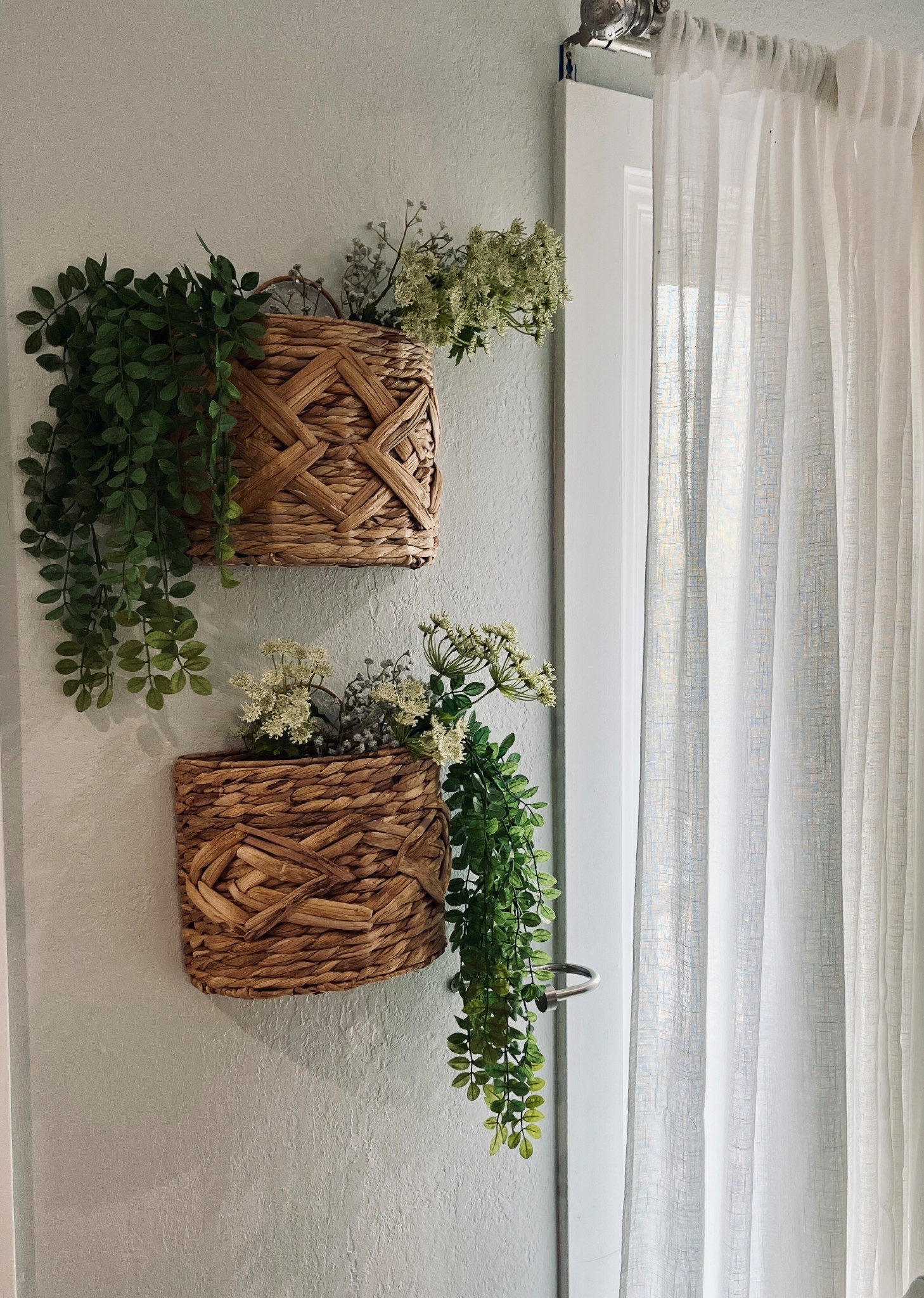 Spring decor all year in my house🌿