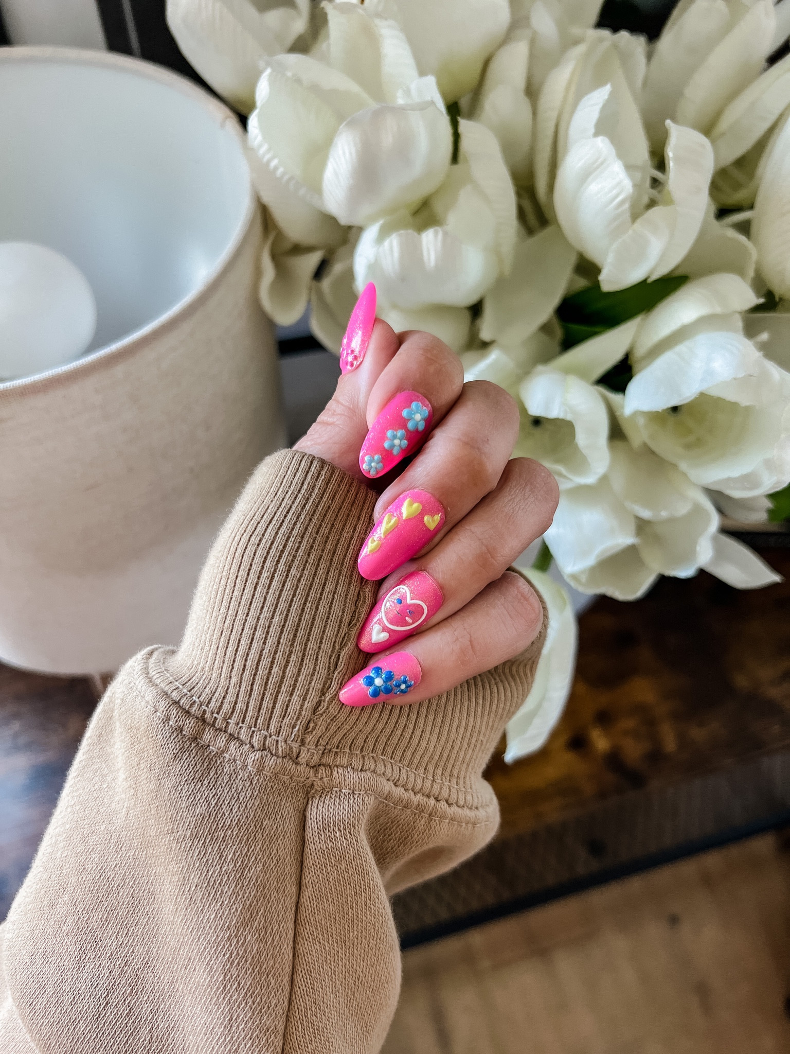 Press ons + stickers + unicorn top coat
Amazon manicure


#LTKstyletip #LTKbeauty #LTKunder50