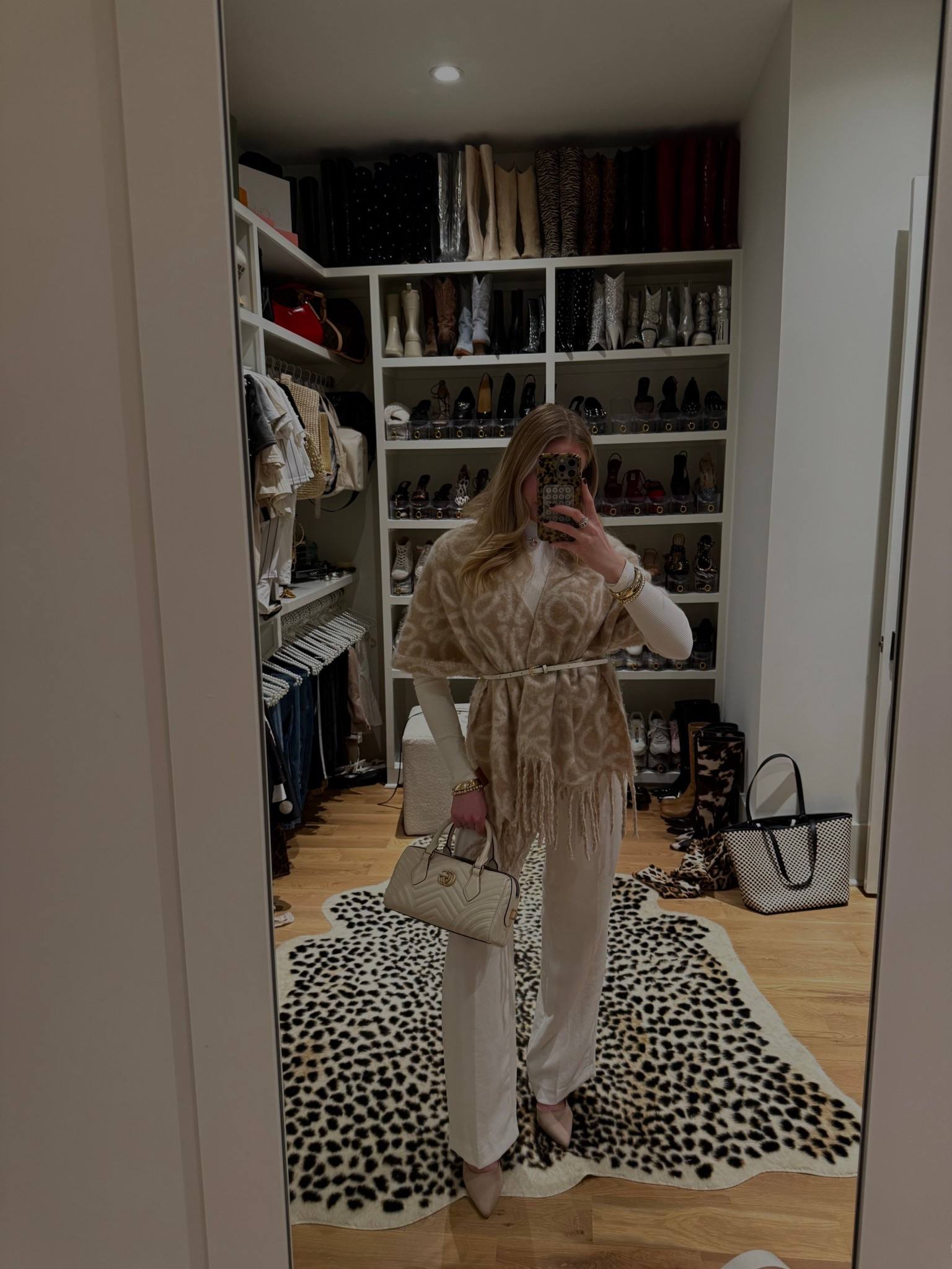 A lil lux fit ✨🤭 The actual scarf is on the Loewe website but it won’t let me link it here! 

#LTKValentine #LTKSeasonal #LTKootd