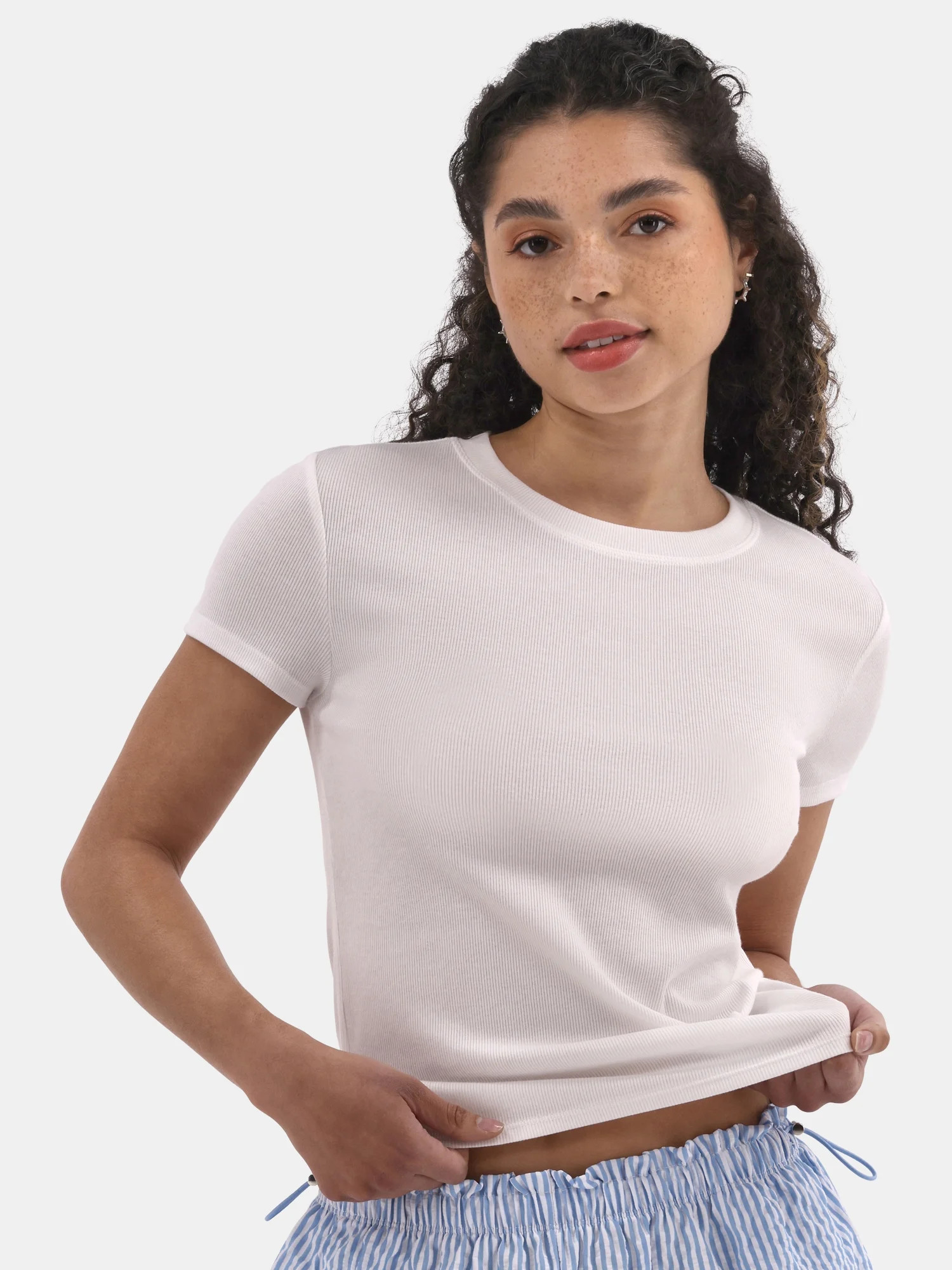 No Boundaries Ribbed Crewneck Tee with Short Sleeves, Women's | Walmart (US)