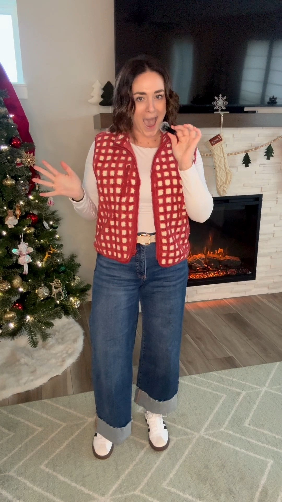 Y’all I need help deciding which color vest I should keep!! I love them all 😩 darn you Amazon for being so cute 

#LTKootd #LTKmomlife #LTKMidsize