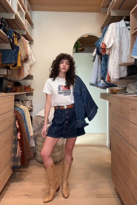 Levi’s graphic tee and denim skirt. Love this classic combo with cowgirl boots. Tee is currently on sale!

#LTKSpringSale