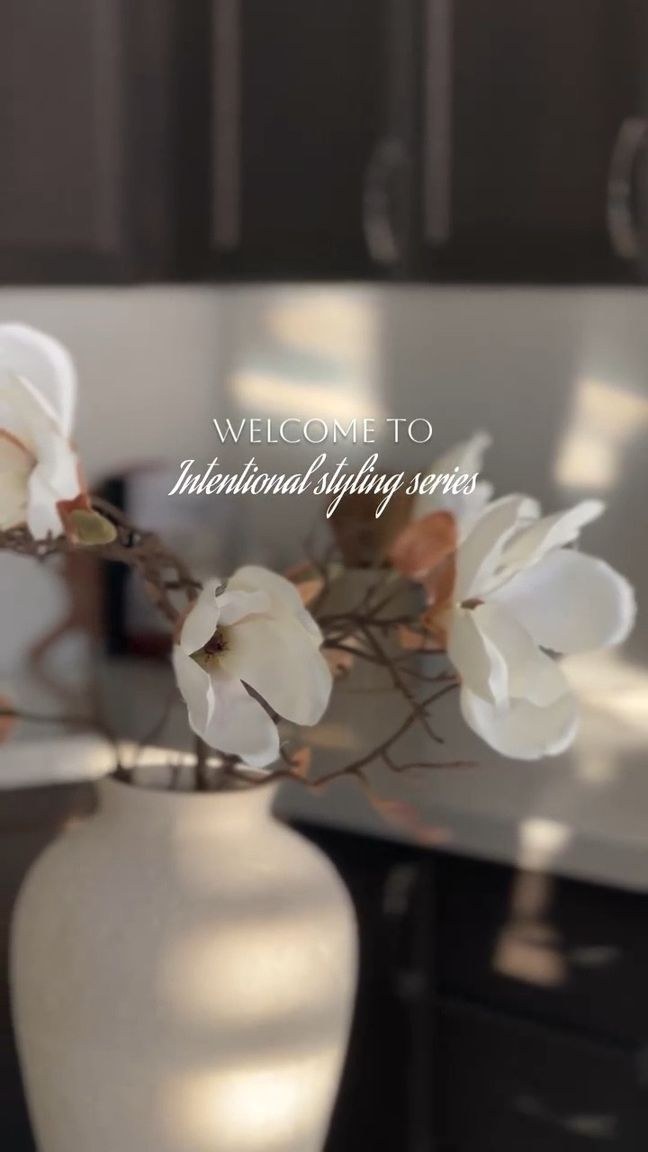 Welcome to styling series: episode 1 😍 // Comment STYLEIT for links 🔗

Styling with purpose doesn’t have to complicated or expensive. Kitchen islands can get cluttered quickly, so I opted for an oversized vase and two floral stems to keep it elevated yet functional. Add a candle or a fruit bowl for a soft, lived-in touch. 

Follow along the series @interiorstylesbya for more styling + inspiration ✨

#homeinspo #homedecor #fyp #intentionalhome #stylewithpurpose