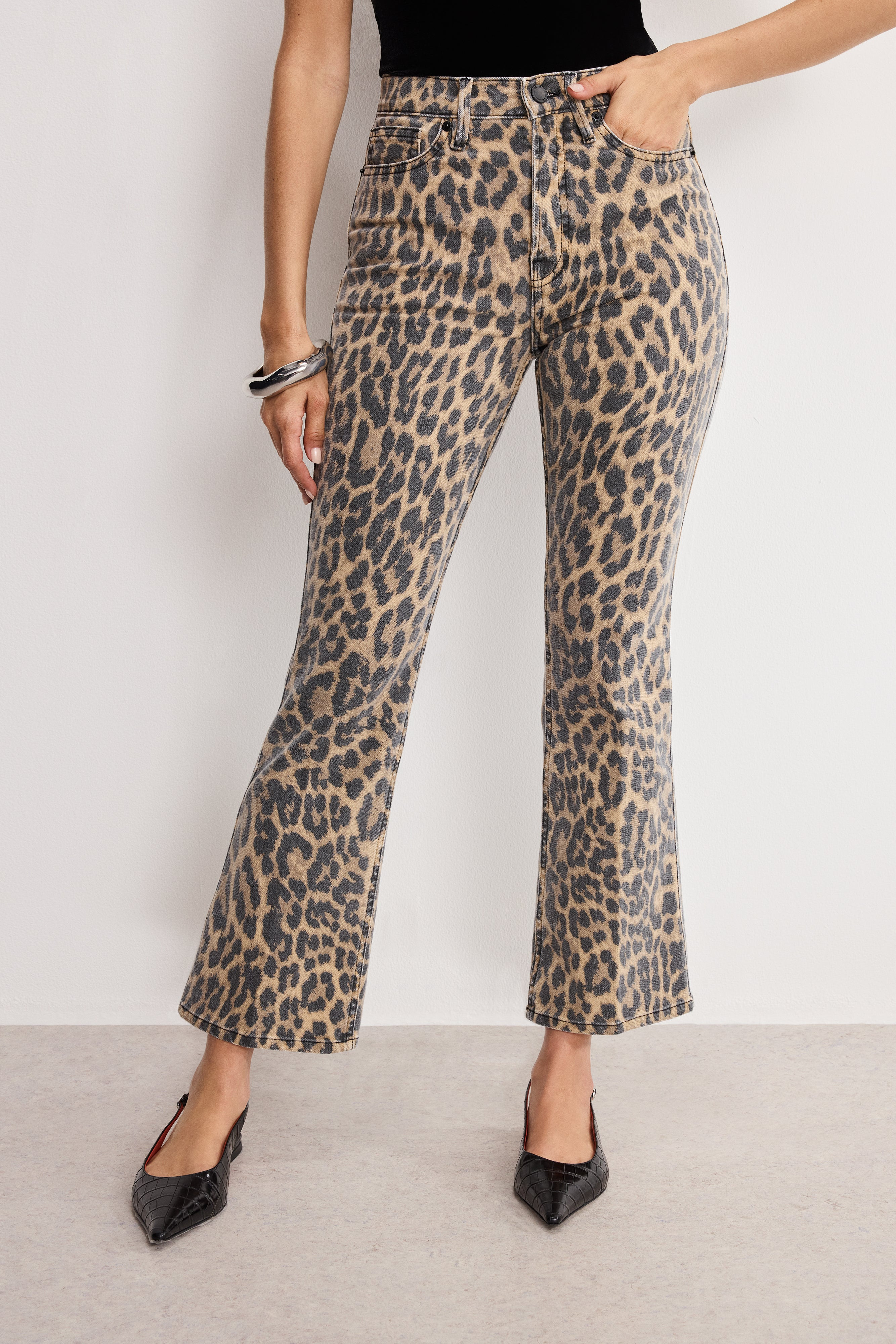 GOOD KICK FLARE LEOPARD JEANS | LUCKY LEOPARD001 - GOOD AMERICAN | Good American