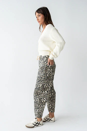 Jocelyn Barrel Jeans in Leopard | Böhme US