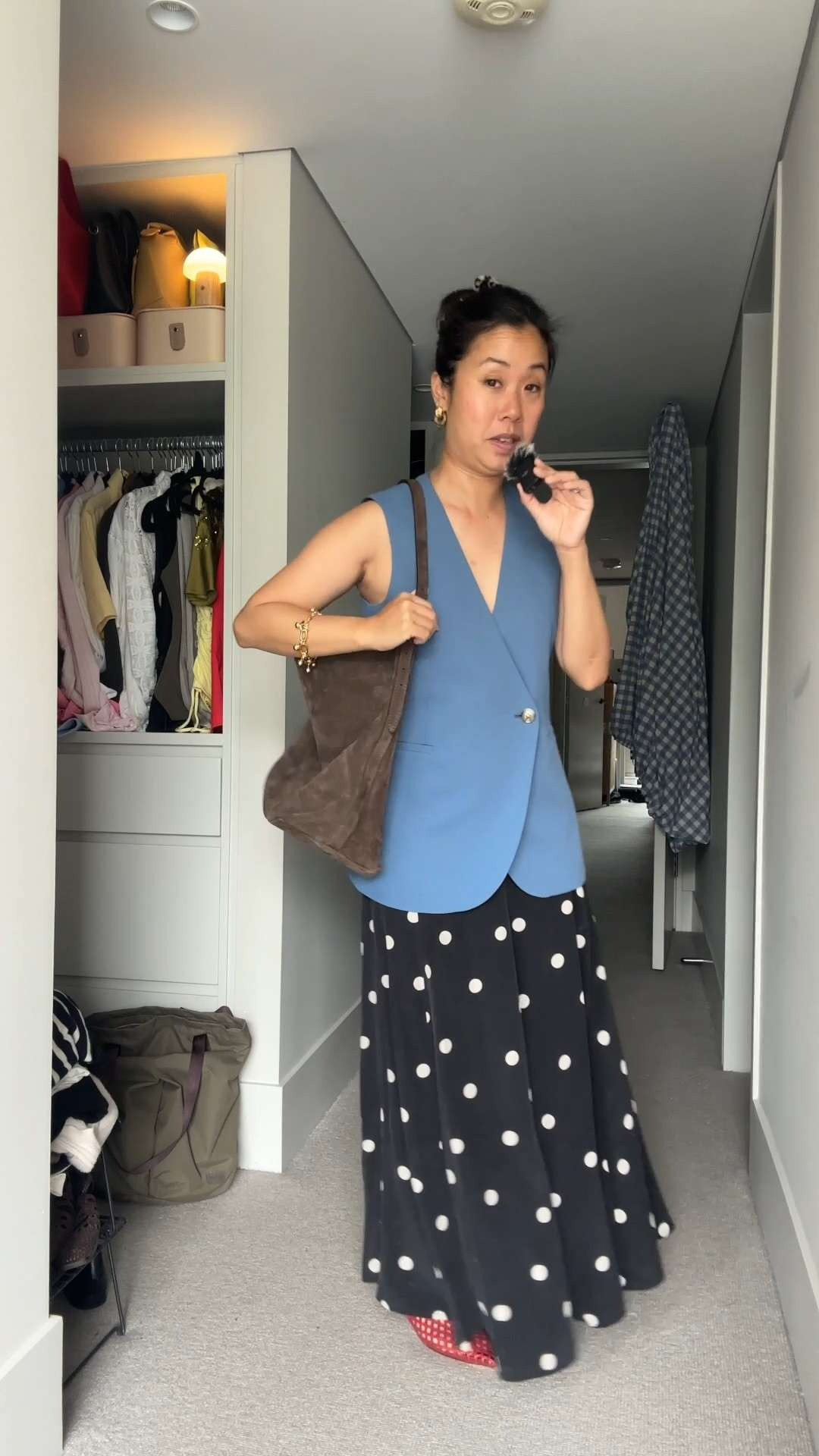 Yay. I'm so totally stoked. 

Wearing a size AU 8 in the Saba blue vest, a size FR 36 in my Sezane skirt (currently sold out) but I've linked similar options for you. I've also linked 2 places where you can nab my suede bag as well as another suede option from another brand for a lower price point.  

 

#LTKaustralia #LTKsummer #LTKworkwear