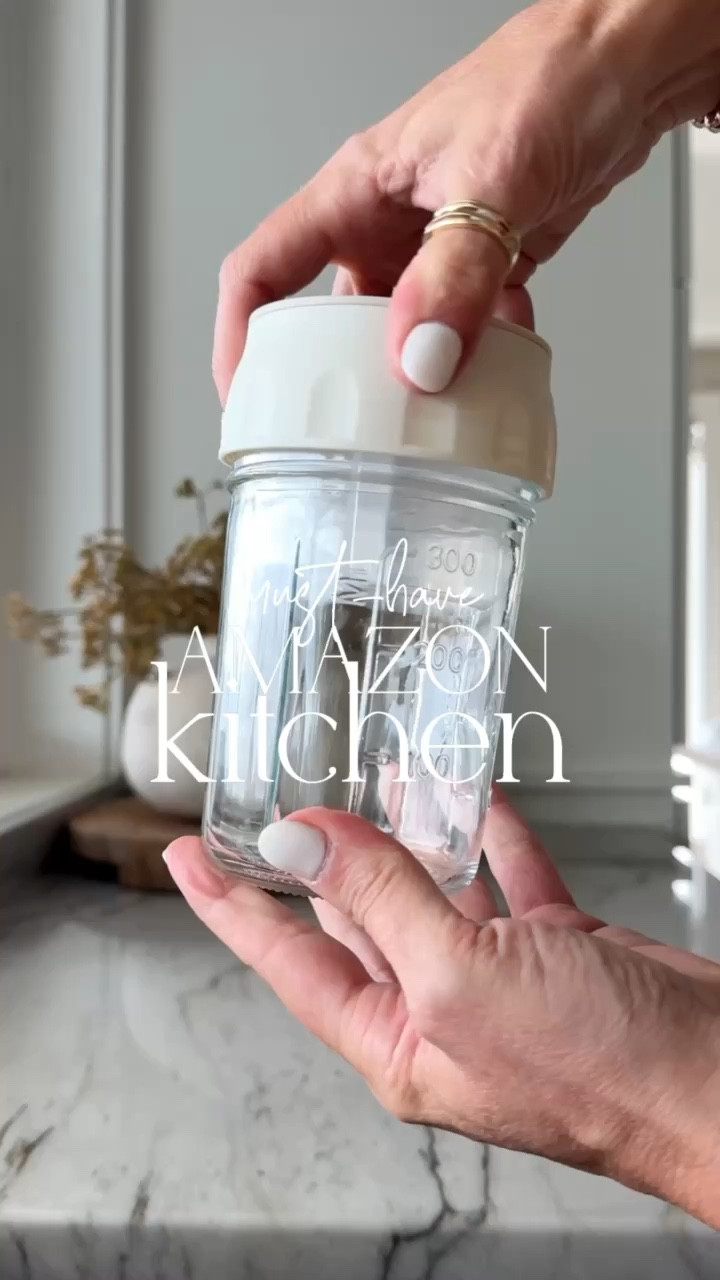 ANAZON Overnight Oats or Yogurt Parfaits⁣
⁣
Whether you love Overnight Oats or Yogurt Parfaits, my new glass containers are perfect! They have a leak proof lid, foldable spoon, and a dry compartment for fruit, nuts, granola and more. They come in a set of two with several color options to choose from. ⁣
⁣
#amazonfinds #amazonmusthaves #amazonhome #amazoninfluencer

#LTKVideo #LTKtravel #LTKhome