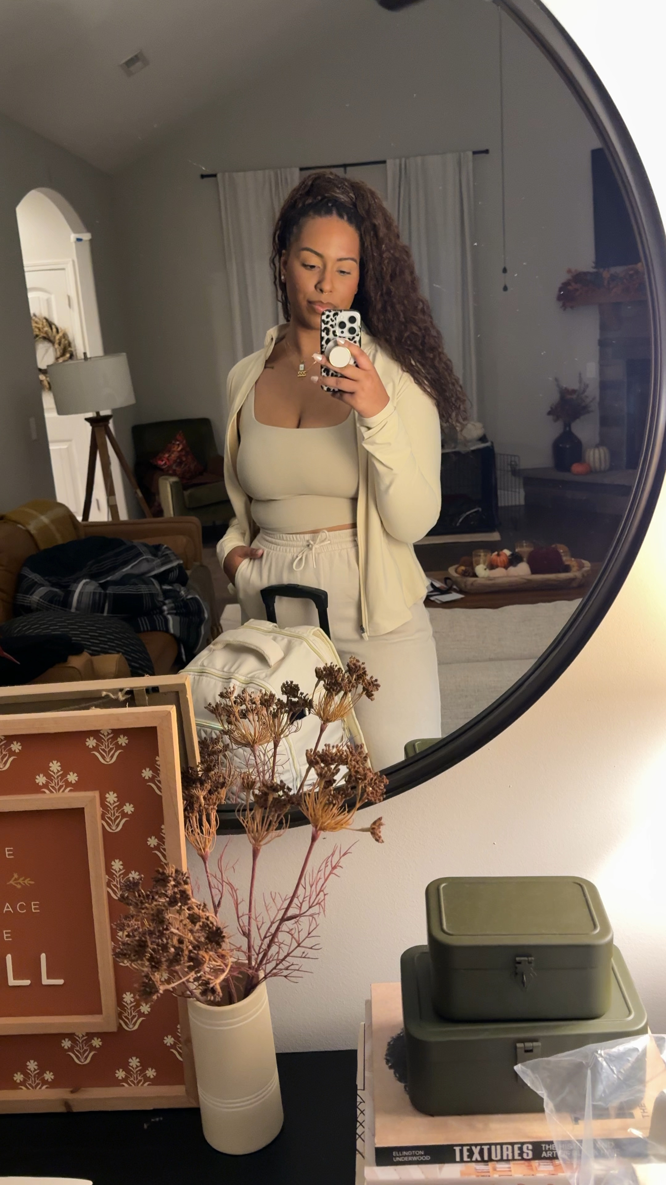 Travel Outfit 

#LTKCon #LTKTravel #LTKVideo