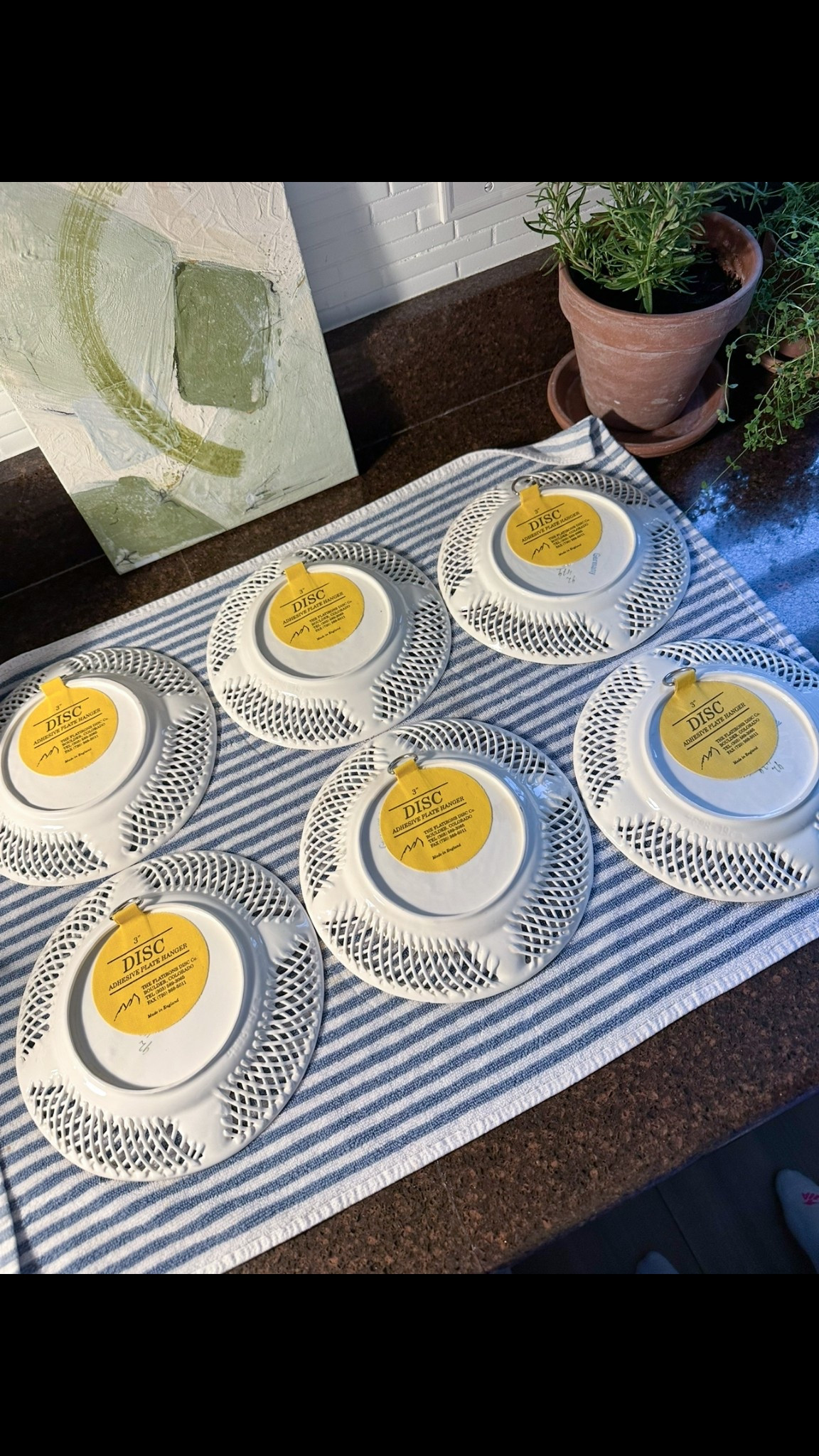 My favorite no show plate hangers.

#LTKHome