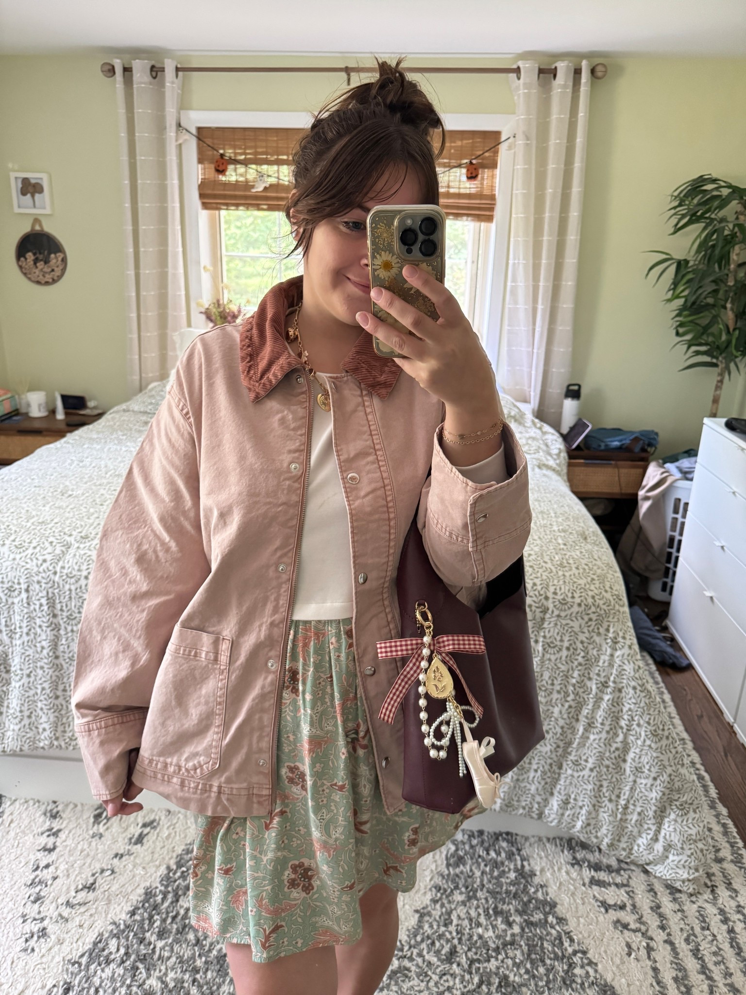 NOW TRENDING: Barn jackets! Will be wearing with all of my fall outfits! I love the corduroy collar and pink color. This jacket runs true to size and slightly oversized. I went with my normal size large so I can wear sweaters under it. I could have sized down to a medium, but chose not to.

It also comes in an olive green.

#ltkmidsize #ltkfindsunder100 #ltkseasonal #ltkfallsale #ltkitbag