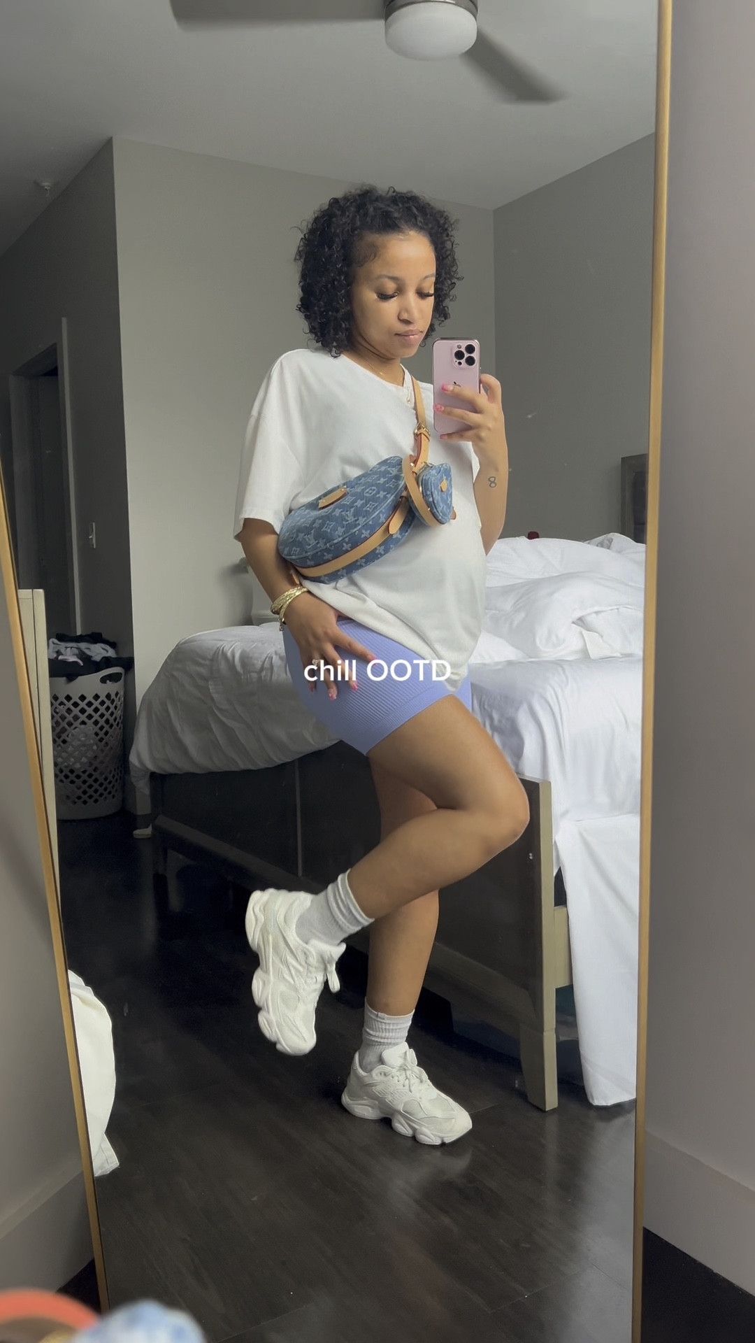 chill outfit 💙 exact items linked. I wore this comfortable ‘fit to my 34 week doctor’s appointment, ran errands, and went to a pre-natal massage appointment! #pregnancy #chilloutfits #comfortableoutfits #workoutwear #maternitystyle

#LTKBump #LTKStyleTip