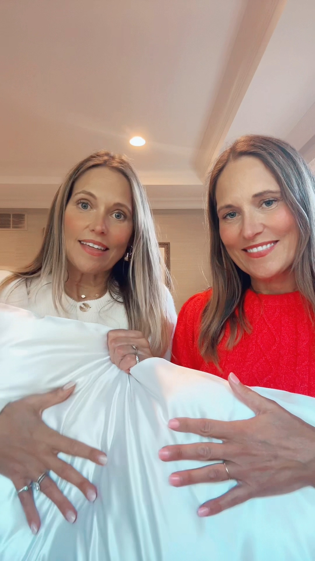 Silk pillowcases are great for your skin and hair. Quince has the most luxurious silk pillowcases for an affordable price. 

@onequince #quincepartner



#LTKHome