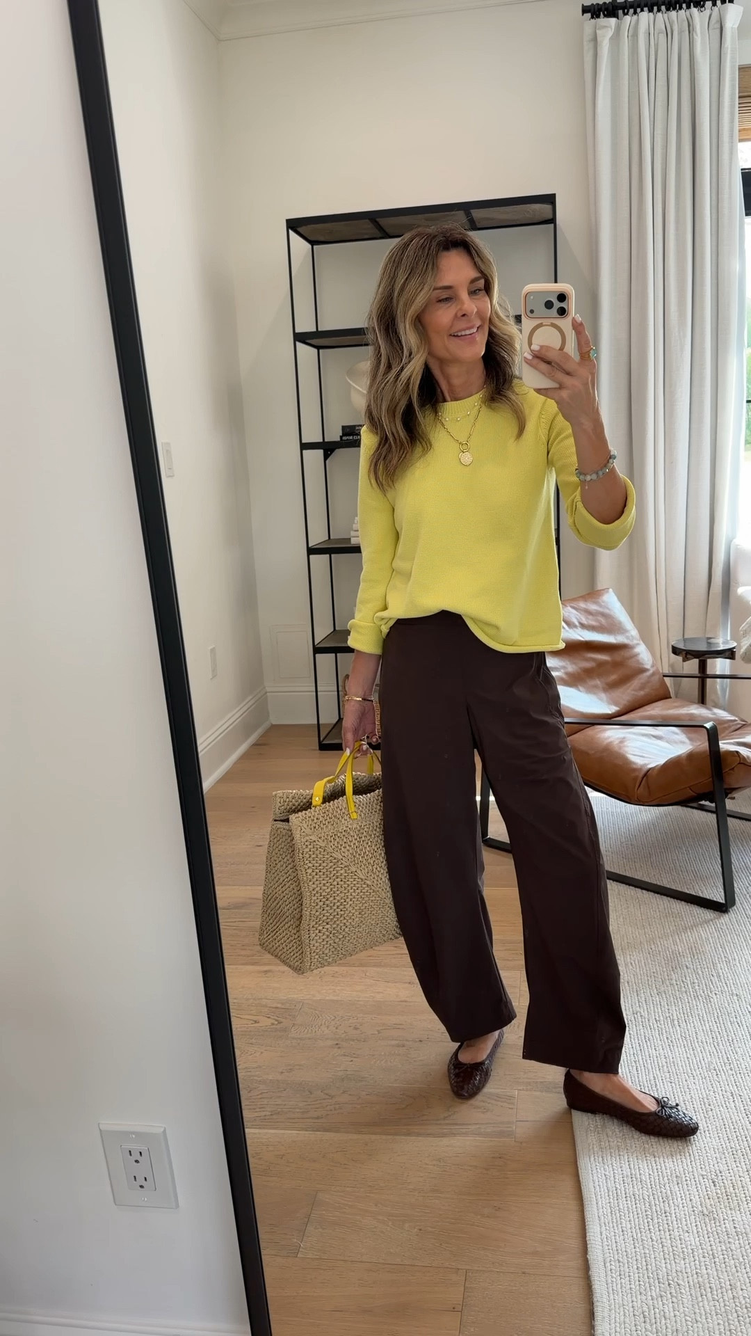 -wearing a 2 in the pants
-sweater sz XS
-Flats TTS 
-Woven tote
-Corace Jewerly code Tammy20


#LTKootd #LTKOver40 #LTKdayinmylife