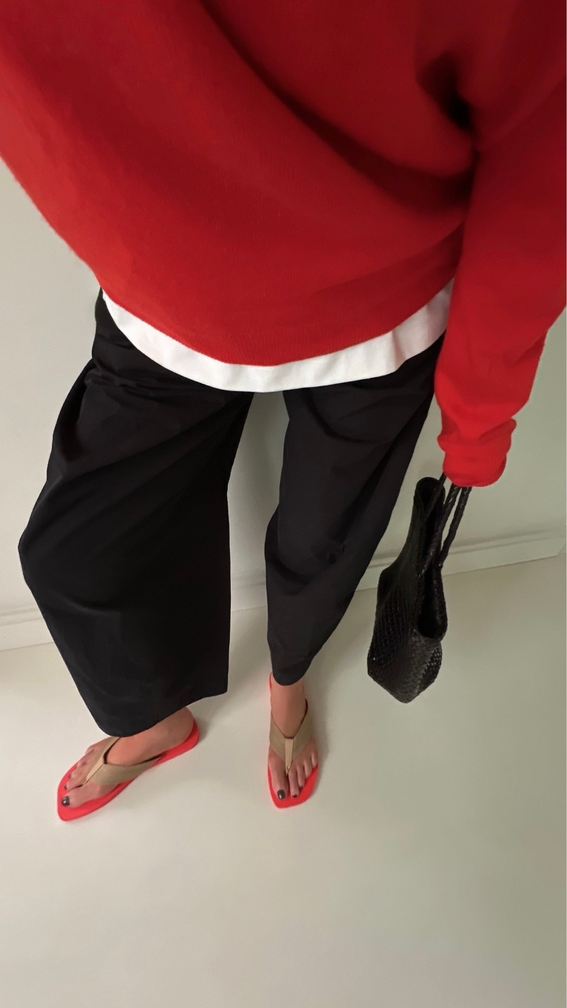 Ultra Comfy Flip Flops 🙌🏼
#springoutfit #flipflops #barrellegs

#LTKspring #LTKsummer #LTKeurope