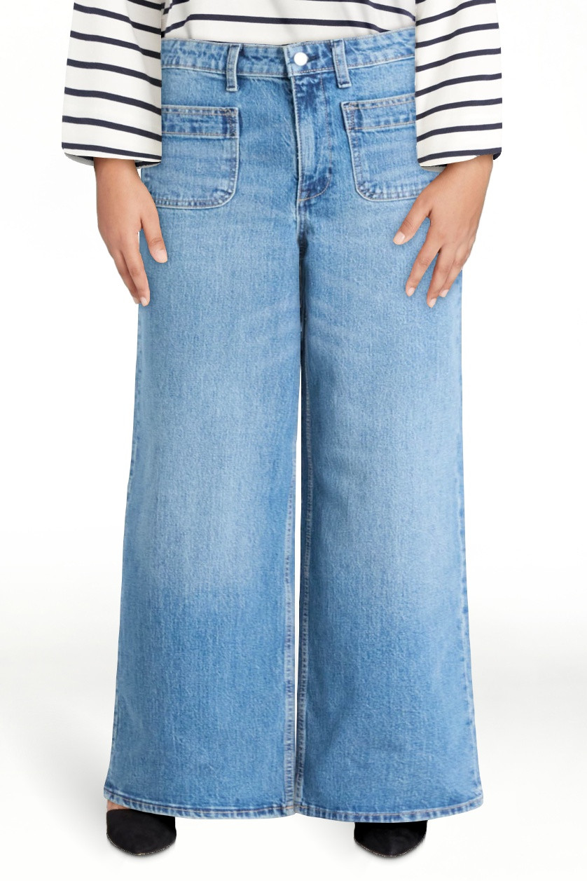 Free Assembly Women's and Women's Plus Wide Leg Jeans with Patch Pockets, 30", 32", and 34" Insea... | Walmart (US)