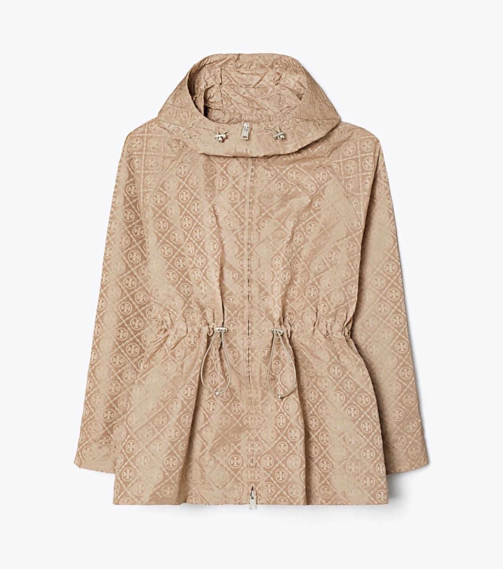 T MONOGRAM JACQUARD CINCHED JACKET

A sporty, polished layer for transitional weather, the cinched jacket is cut from our signature T Monogram jacquard with adjustable drawcords at the hood and waist for optional shape.

#LTKSeasonal #LTKootd #LTKWorkwear