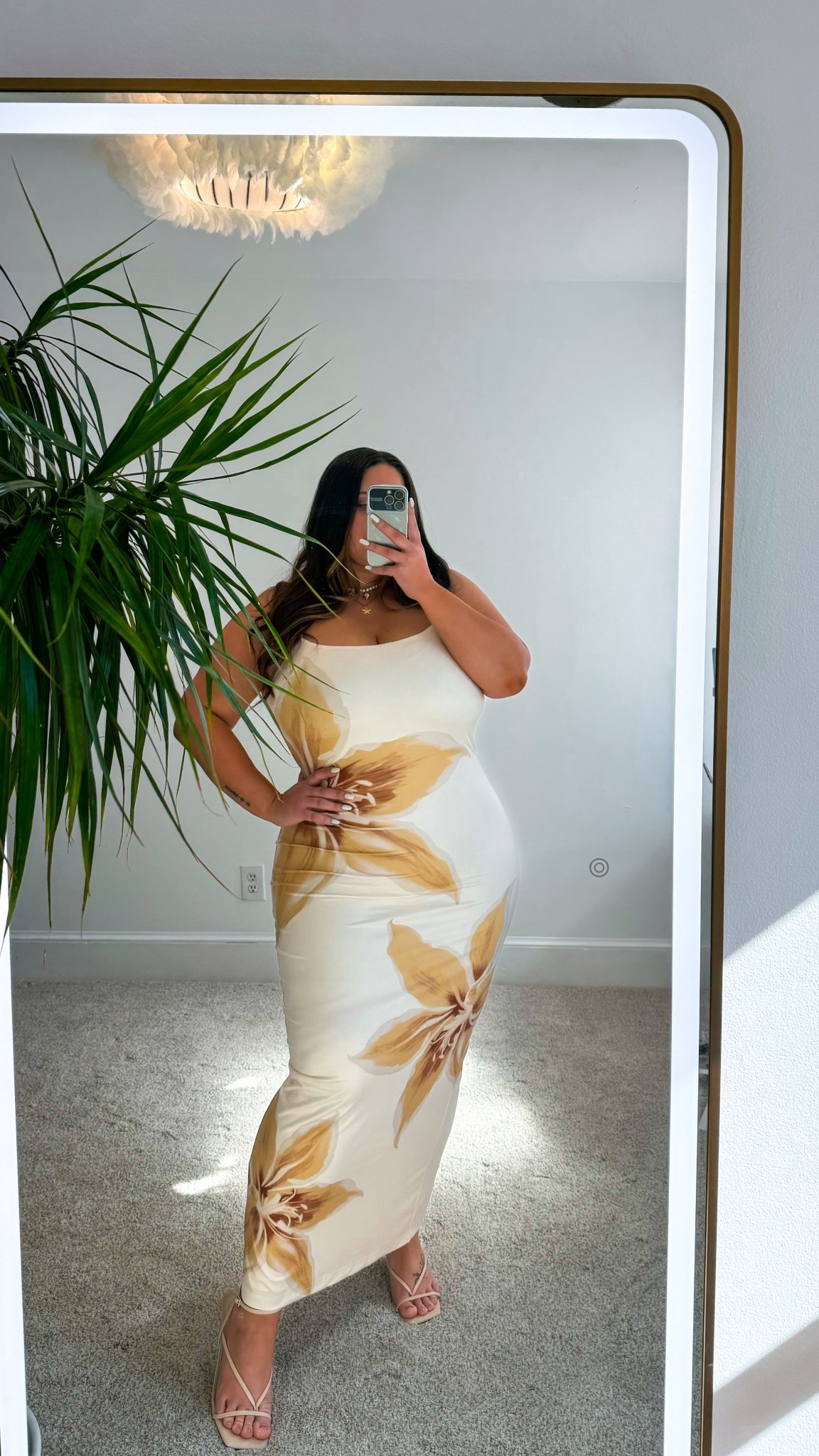 Neutral vacation outfit idea 

Dress - size XL 
(Shiny silky material, has stretch and lining) 
Shapewear - Size XXL 
(Has gusset) 

Perfect for the tropics OR Europe. 

#resortwear #vacationoutfits #size14 #size16 #ltkcurves #floral #maxi #bodycon 


#LTKPetite #LTKStyleTip #LTKMidsize