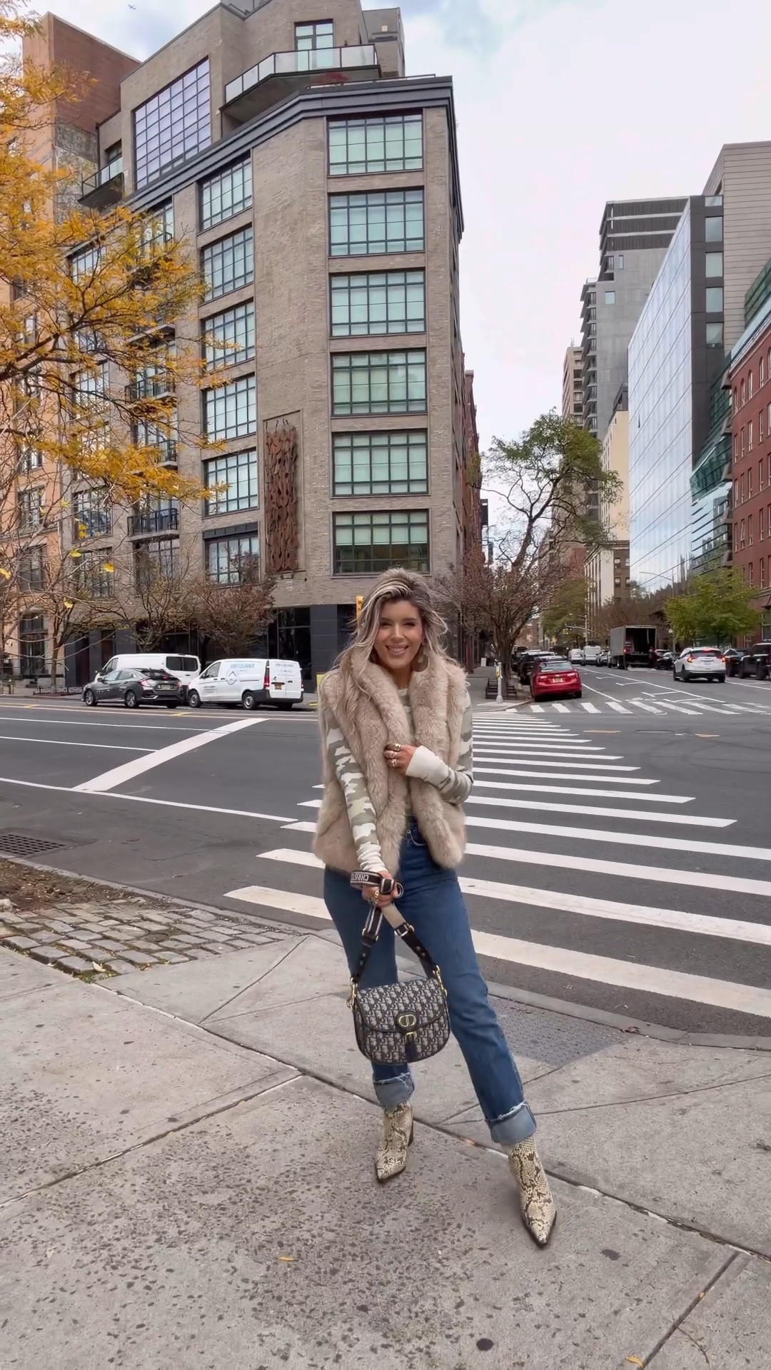 Easy cute and comfy fit for a day of walking! 