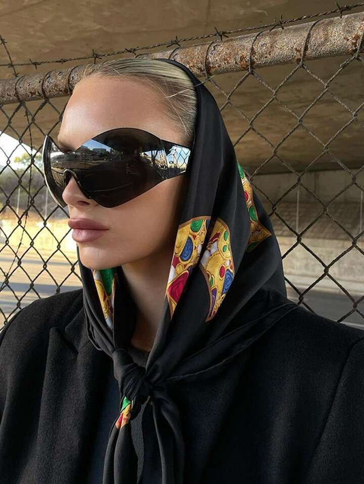 1pc Fashionable Y2k Oversized Black Frame Sunglasses | SHEIN